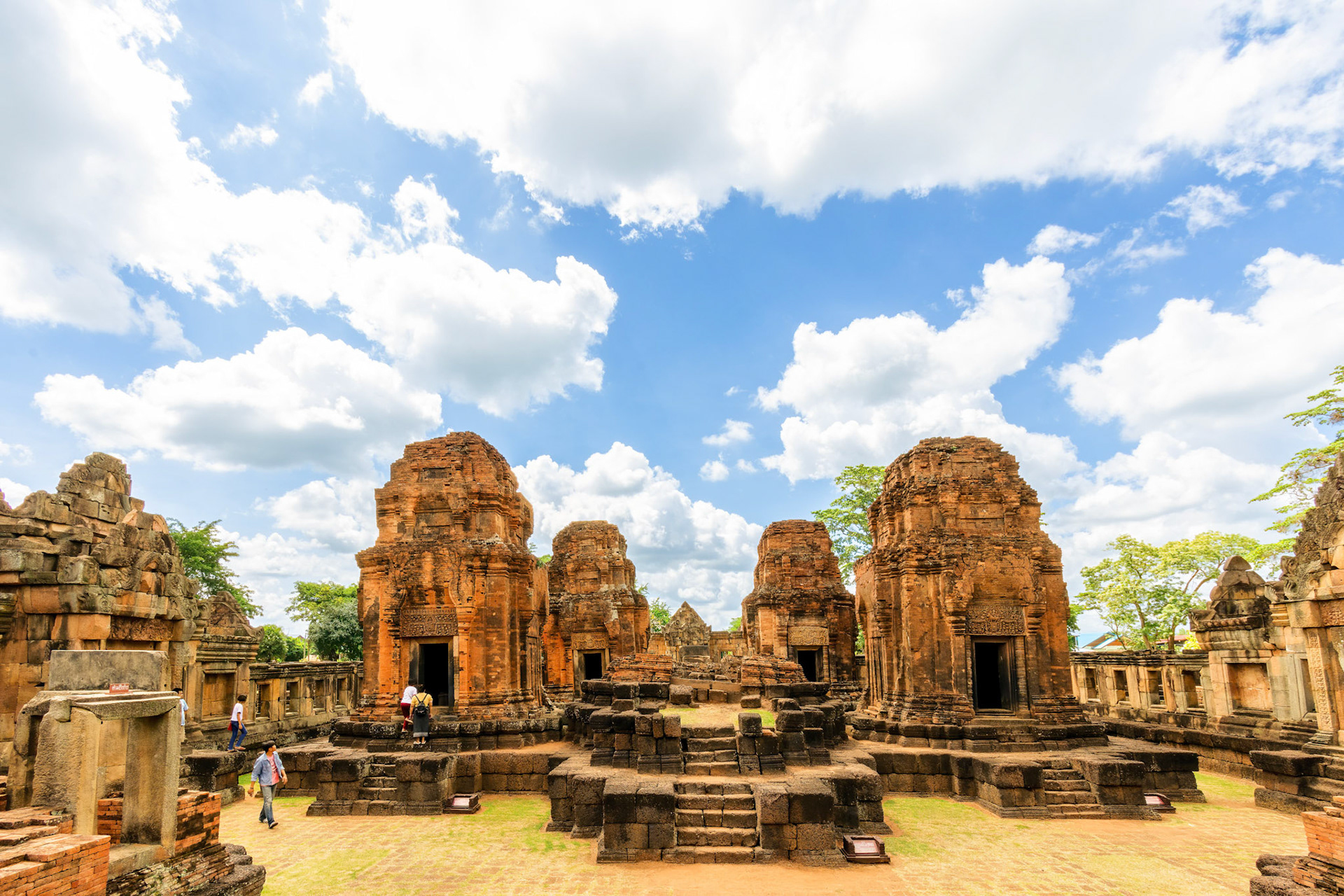 Prasat Muang Tam