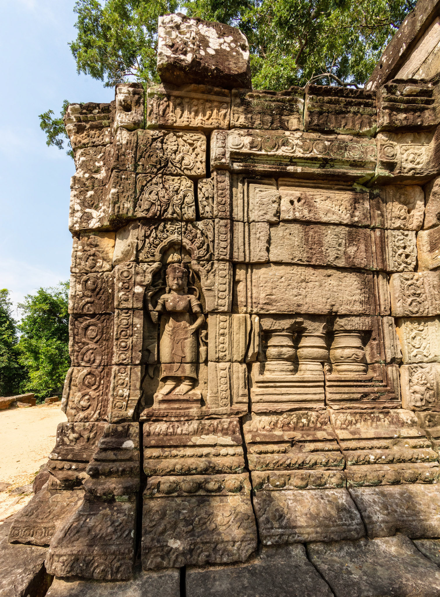 Prasat Chrung Southwest - ប្រាសាទជ្រុង និរតី