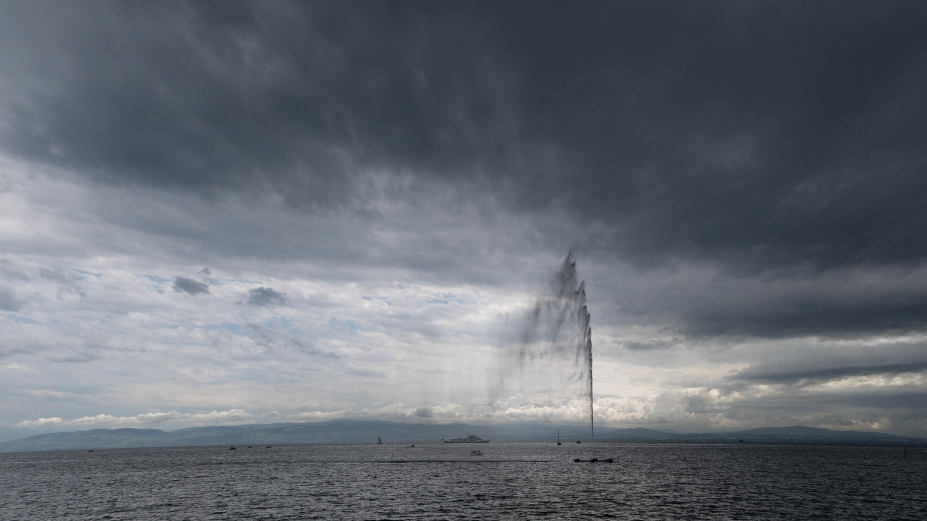 Wasserfontäne, Bodensee, Wolken
