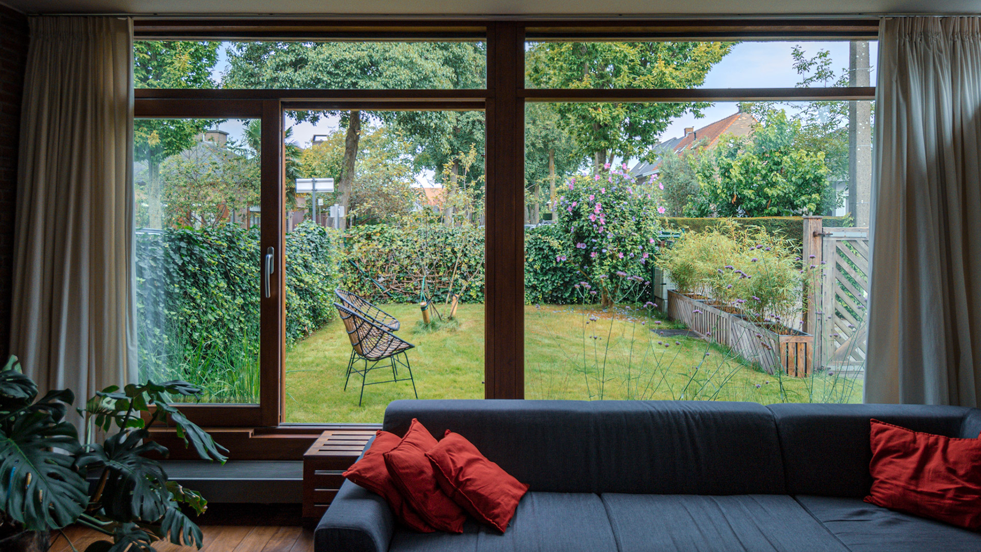 Garden View Front
