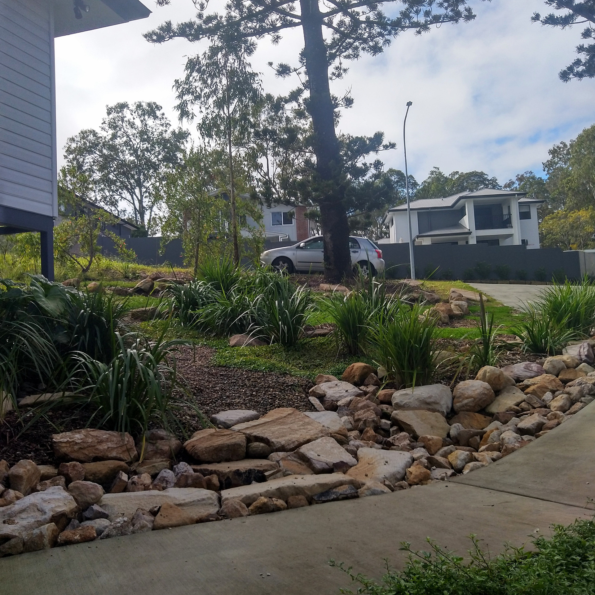 Hybrid Dry Creek Bed