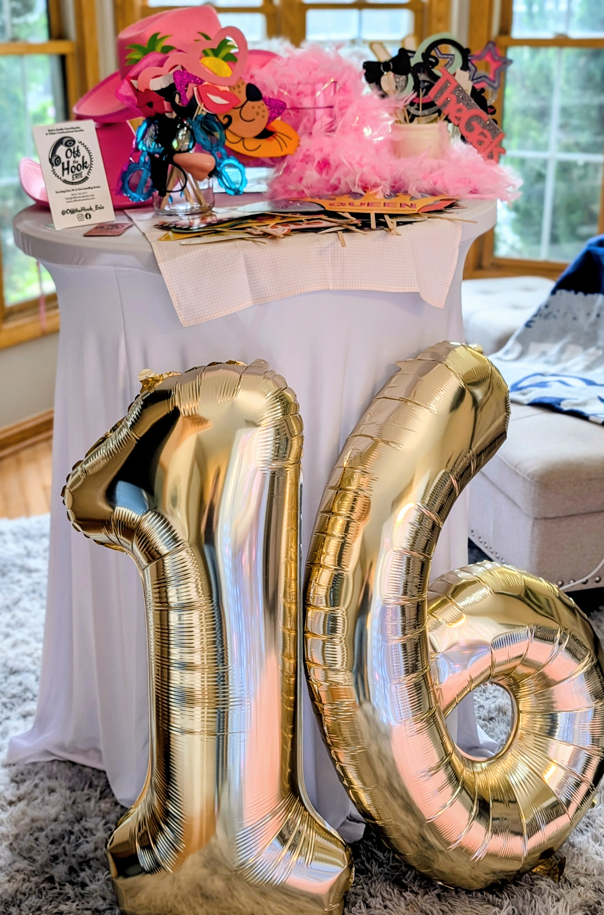 Sweet 16 Prop Table