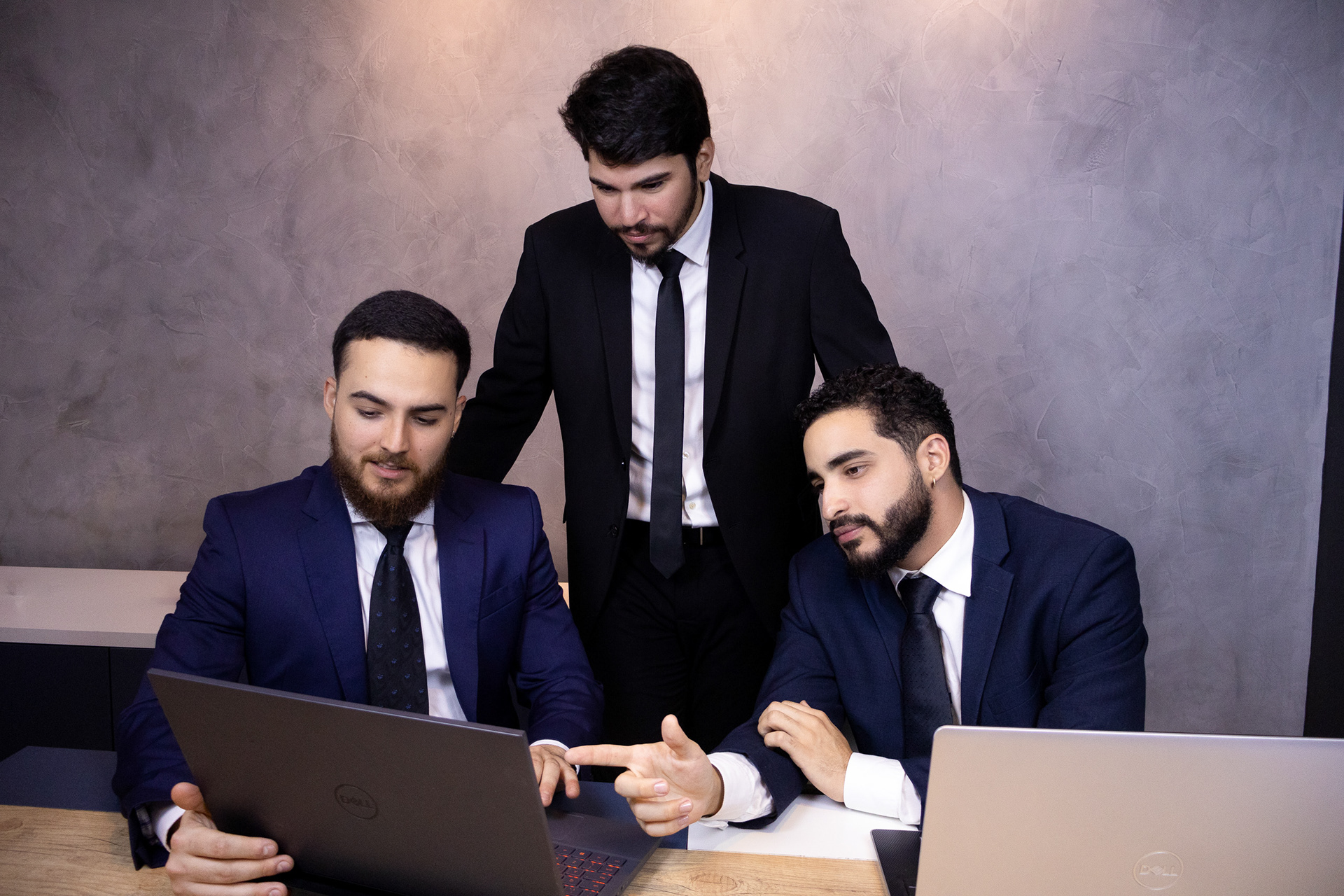 SOARES, ARAÚJO, LAGOS E LEONEL ADVOGADOS ASSOCIADOS