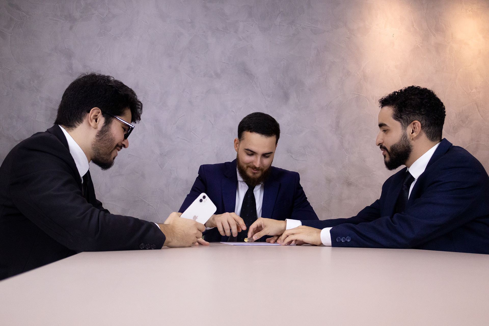 SOARES, ARAÚJO, LAGOS E LEONEL ADVOGADOS ASSOCIADOS