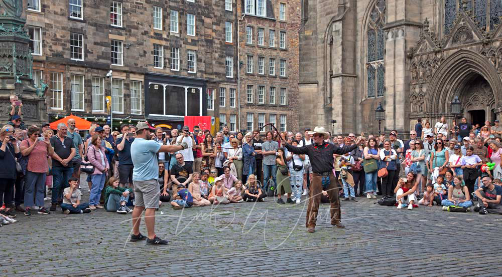Edinburgh Feastival Fringe 2022, Edinburgh Festival Fringe, Edinburgh Fringe, street performers, Scotland, UK, Edinburgh