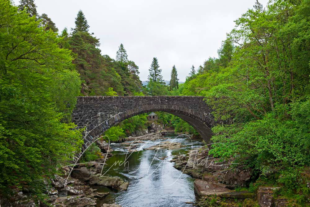 Invermoriston Road bridge, River Moriston, Inverness, Scotland, UK