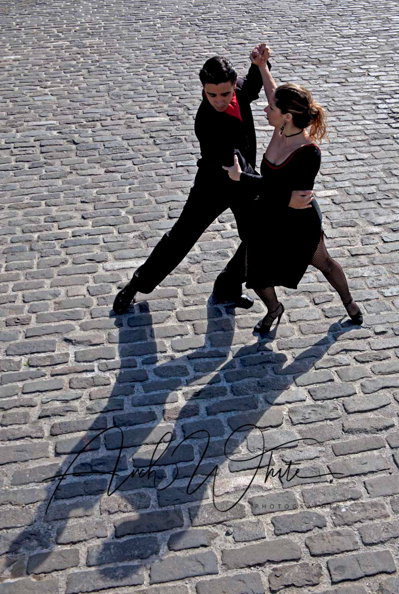 Tango, photos, Argentinian Tango, dance, couple, passion, drama, dancing, Arch White Stock Photography, London, landmarks, monochrome. monochromatic,