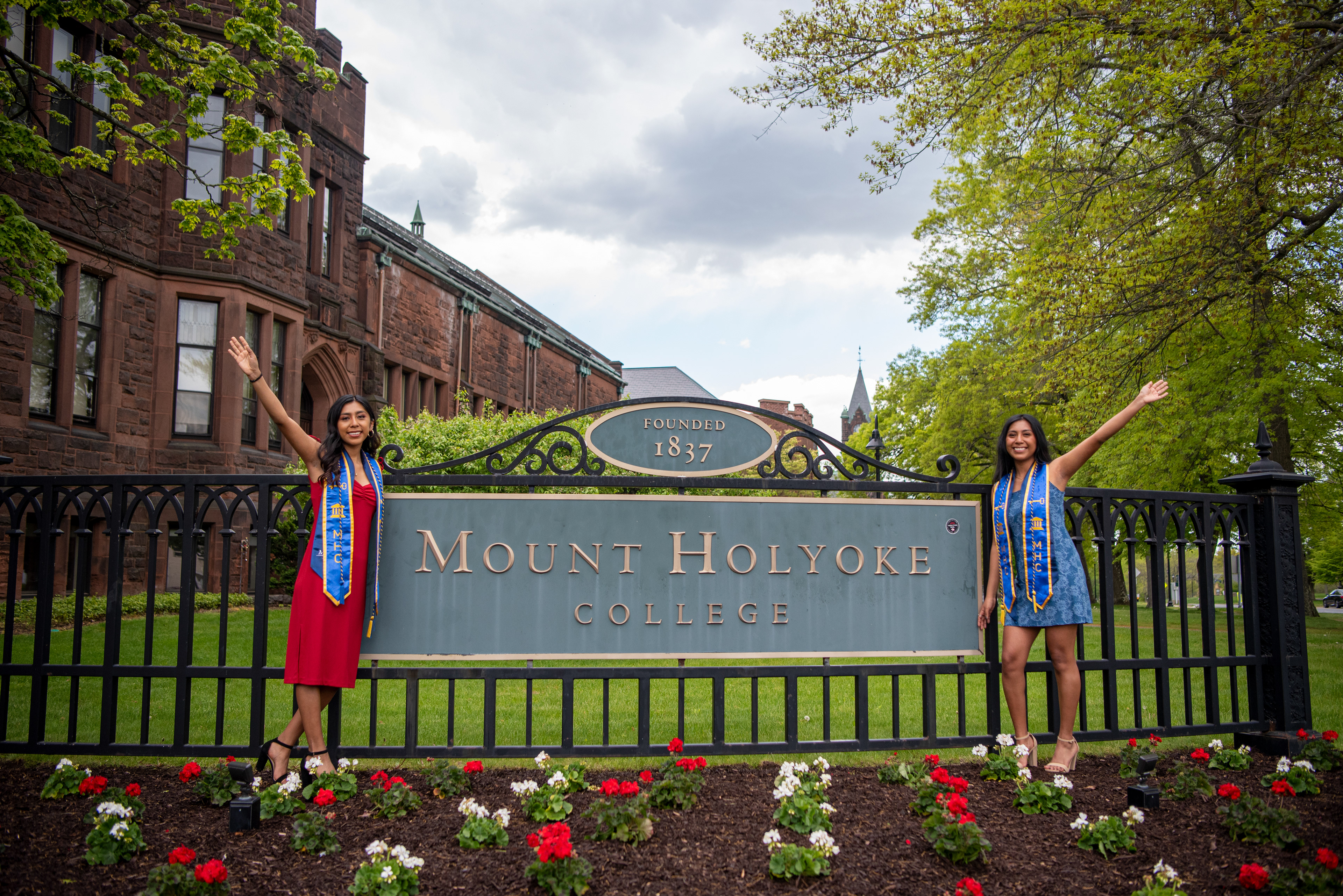 Genesis and Nicole, Class of 2021