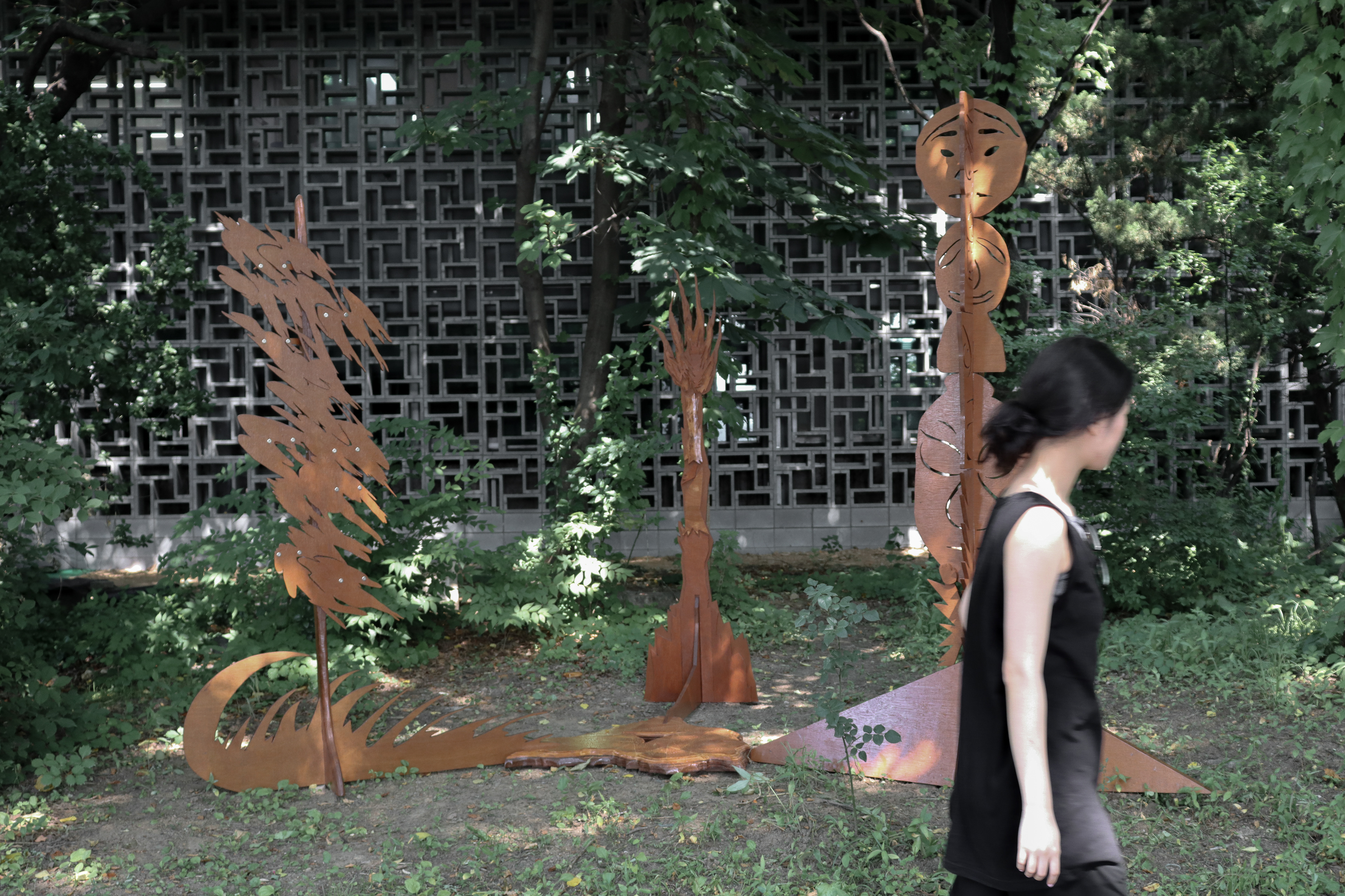 Nest, 2023. Wood-Lauan, 320x250x225(cm)