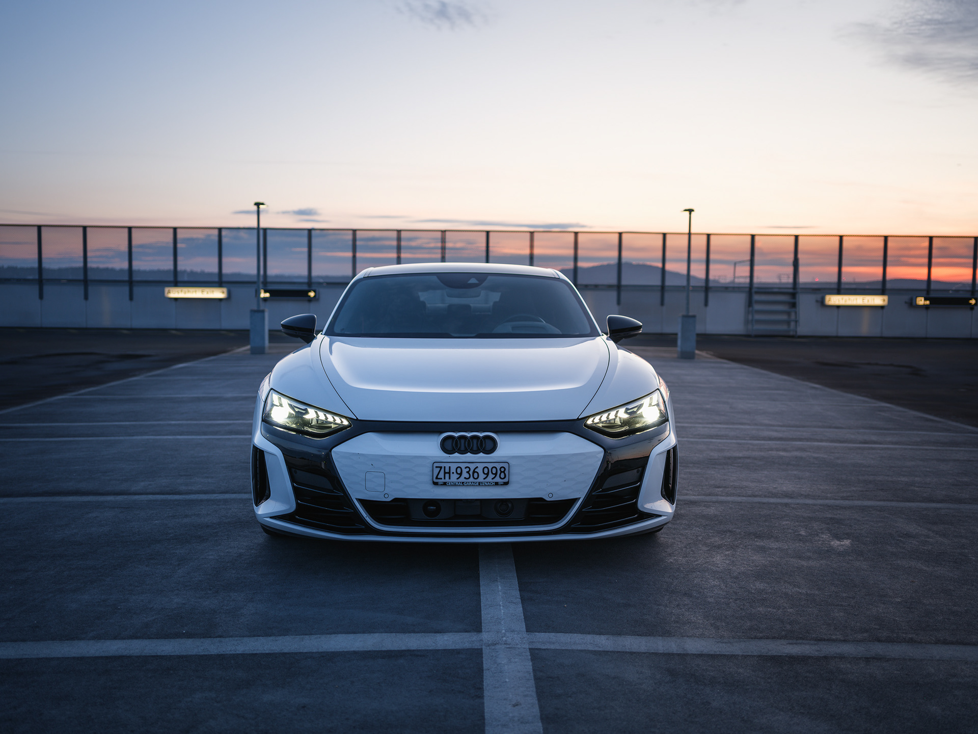 Symmetrical Front Shot of the Audi e-tron GT RS