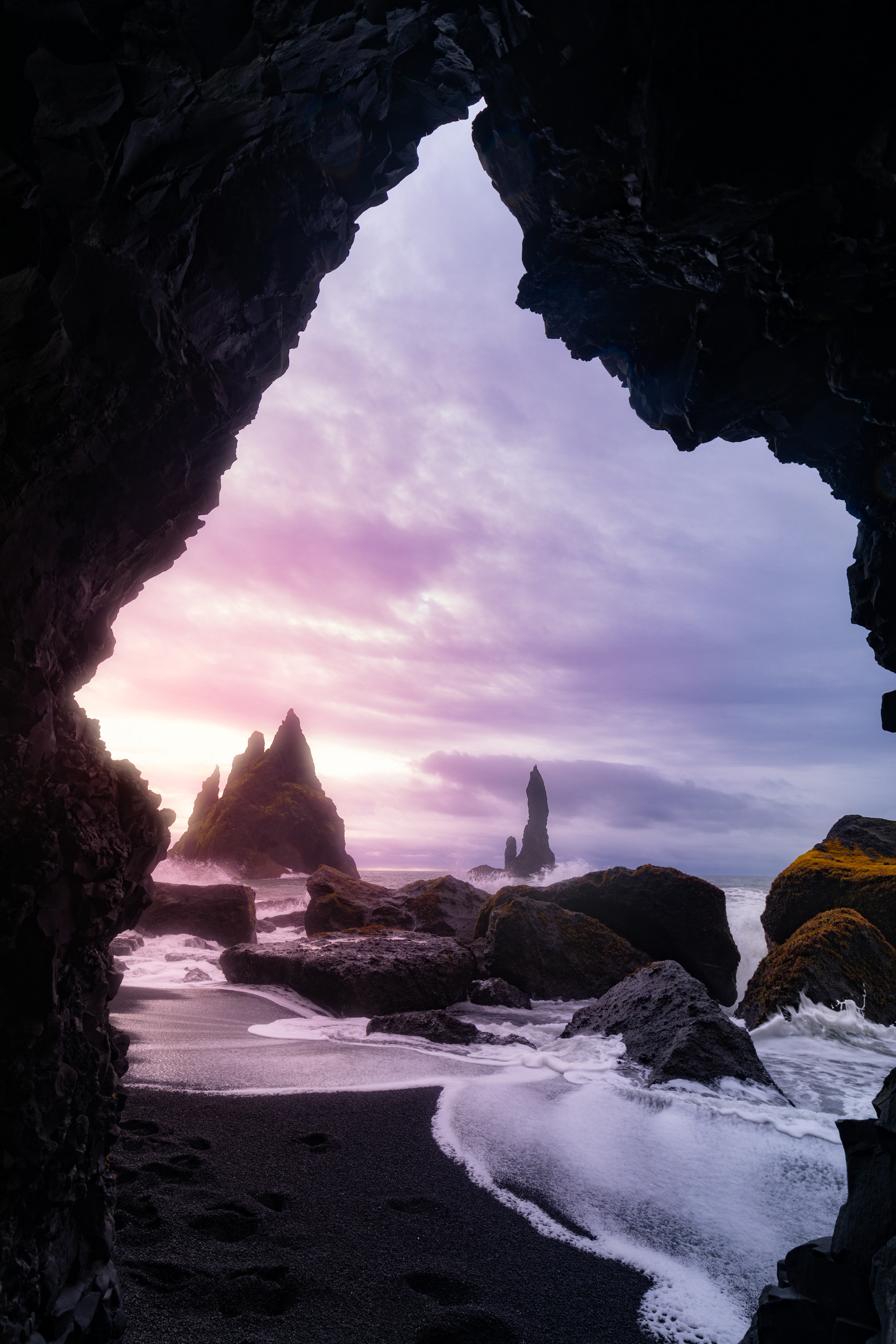 Vik Iceland Cave Coast – Sunset over Dramatic Rock Formations