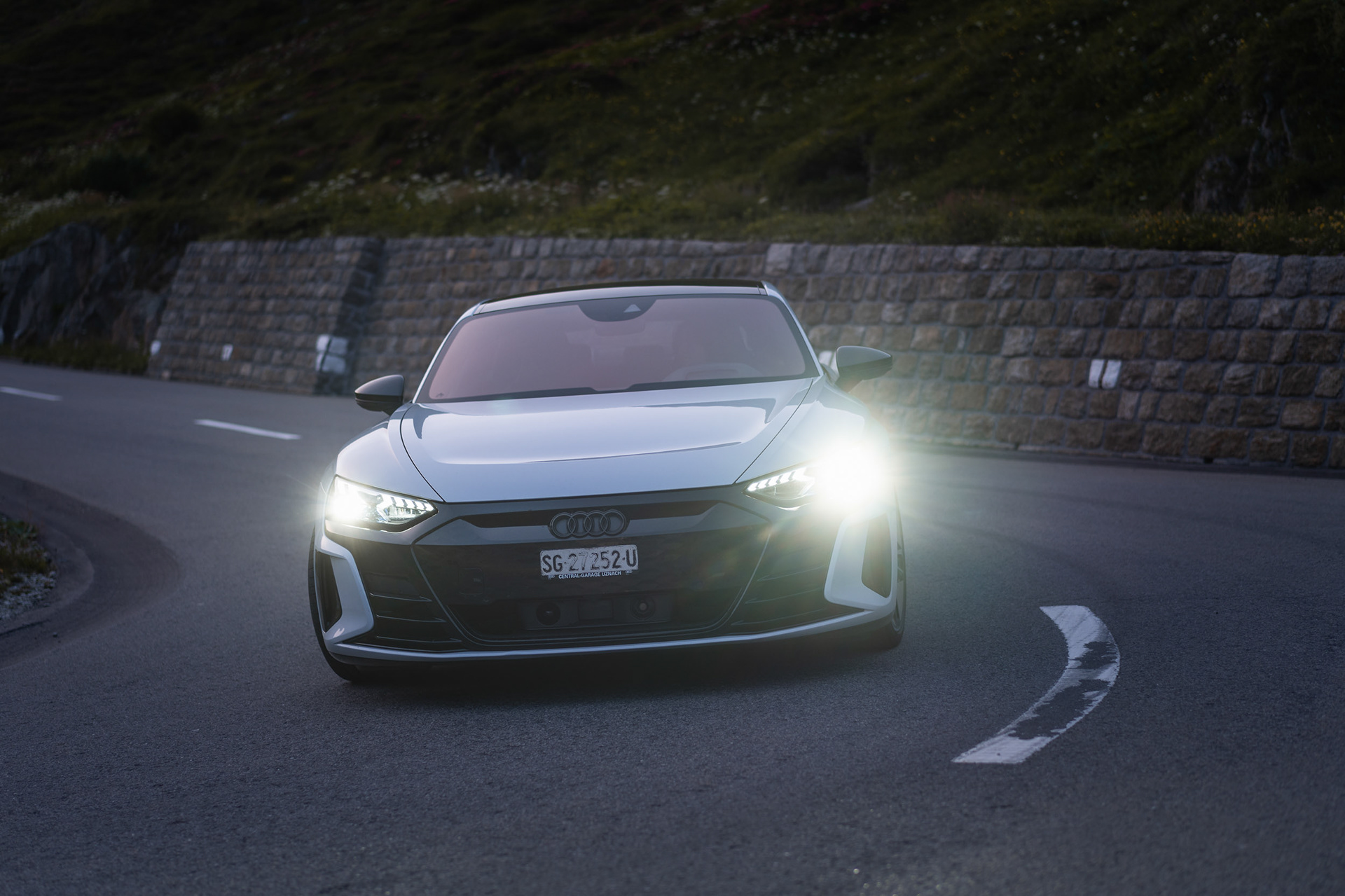 In motion through alpine S-curve