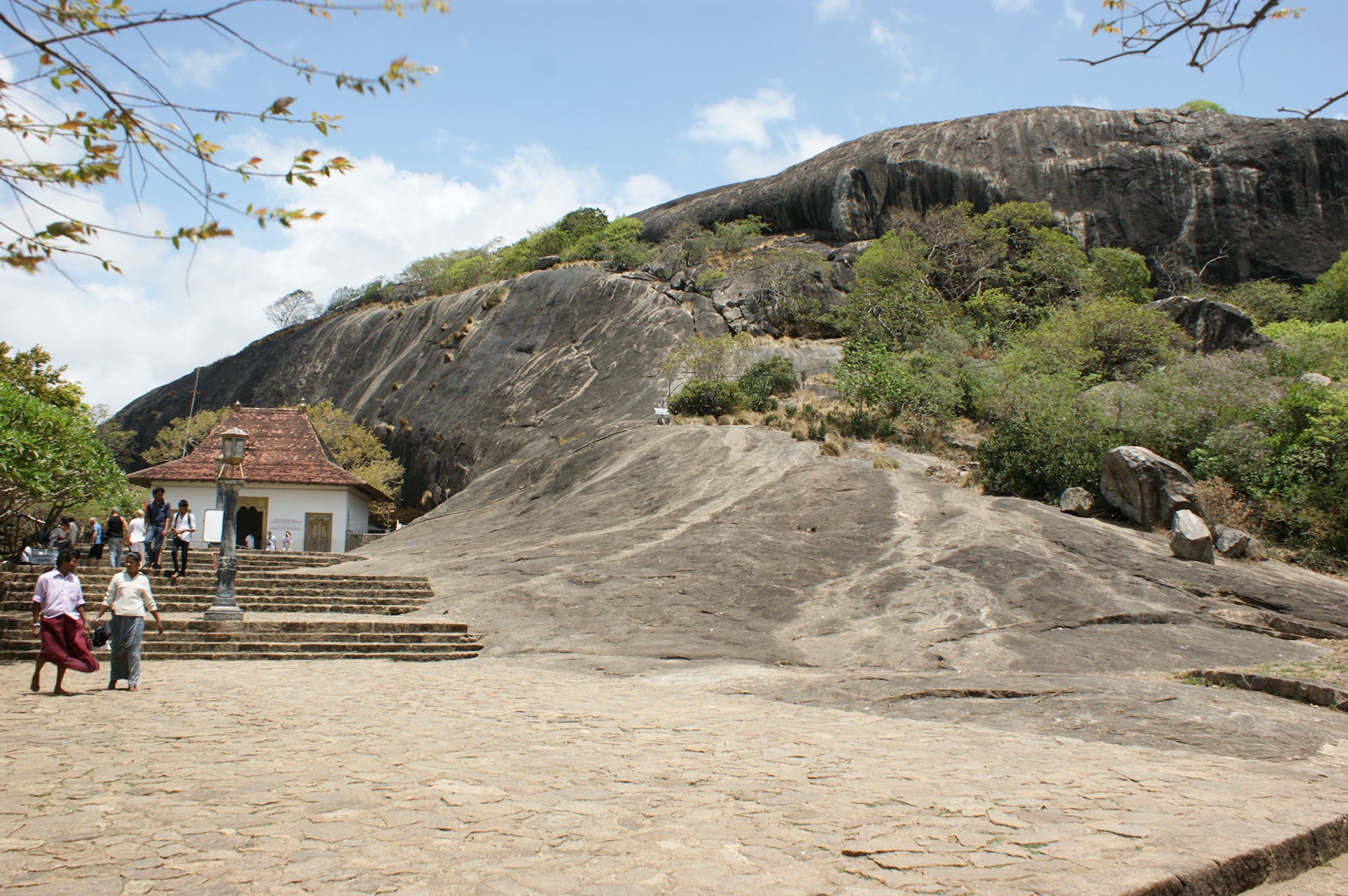 5.9.11 DAMBULA - cesta ke Královskému skalnímu paláci