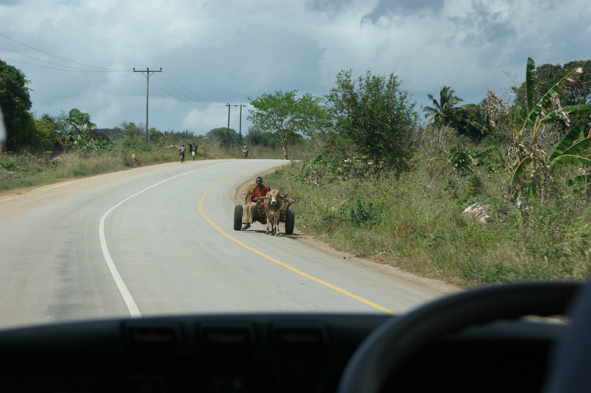 9.10.2009 TANZANIE - Zanzibar - cesta na letiště