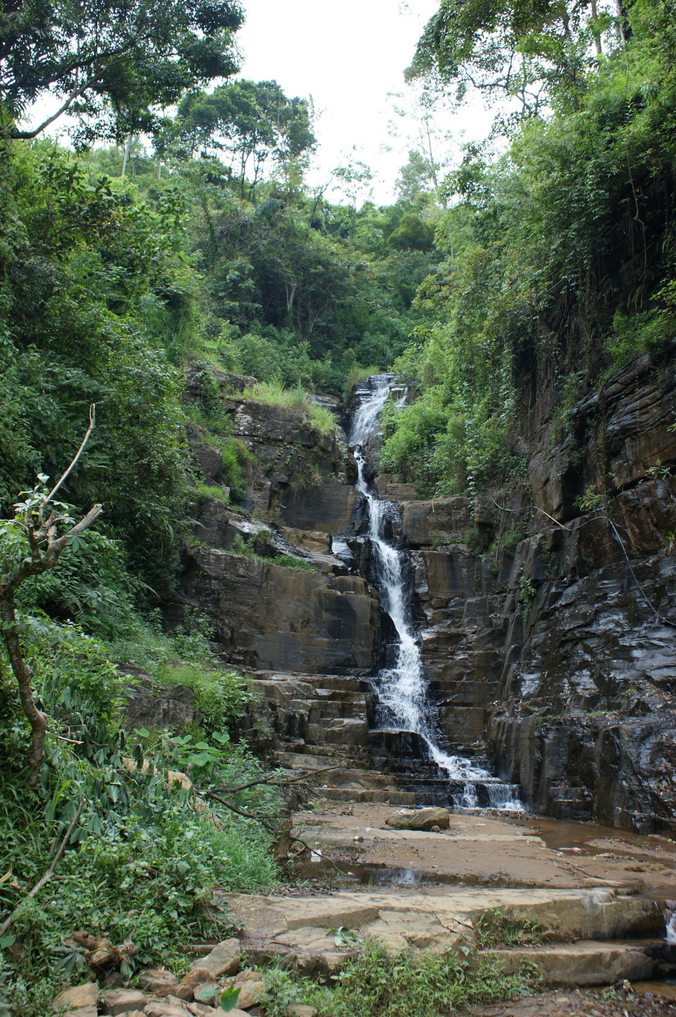 6.9.11 vodopády RAMBOLA
