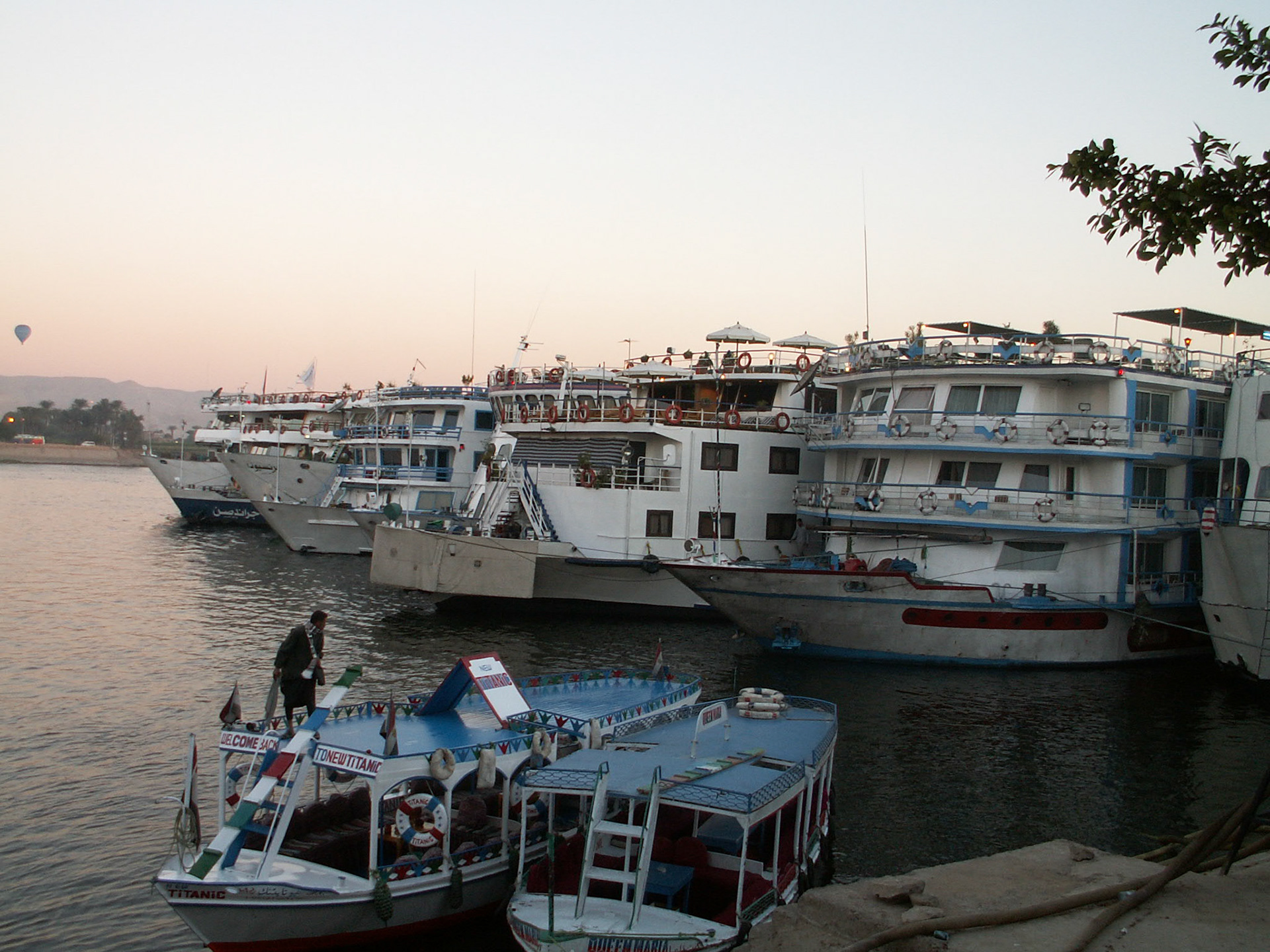 KONICA MINOLTA DIGITAL CAMERA