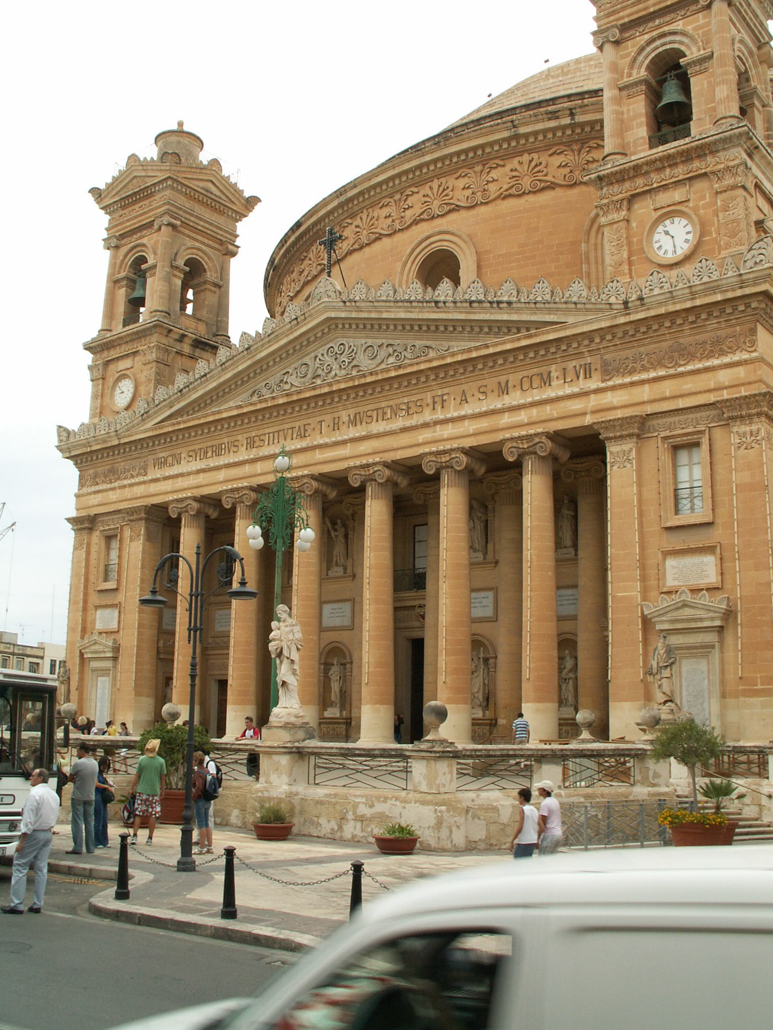 KONICA MINOLTA DIGITAL CAMERA