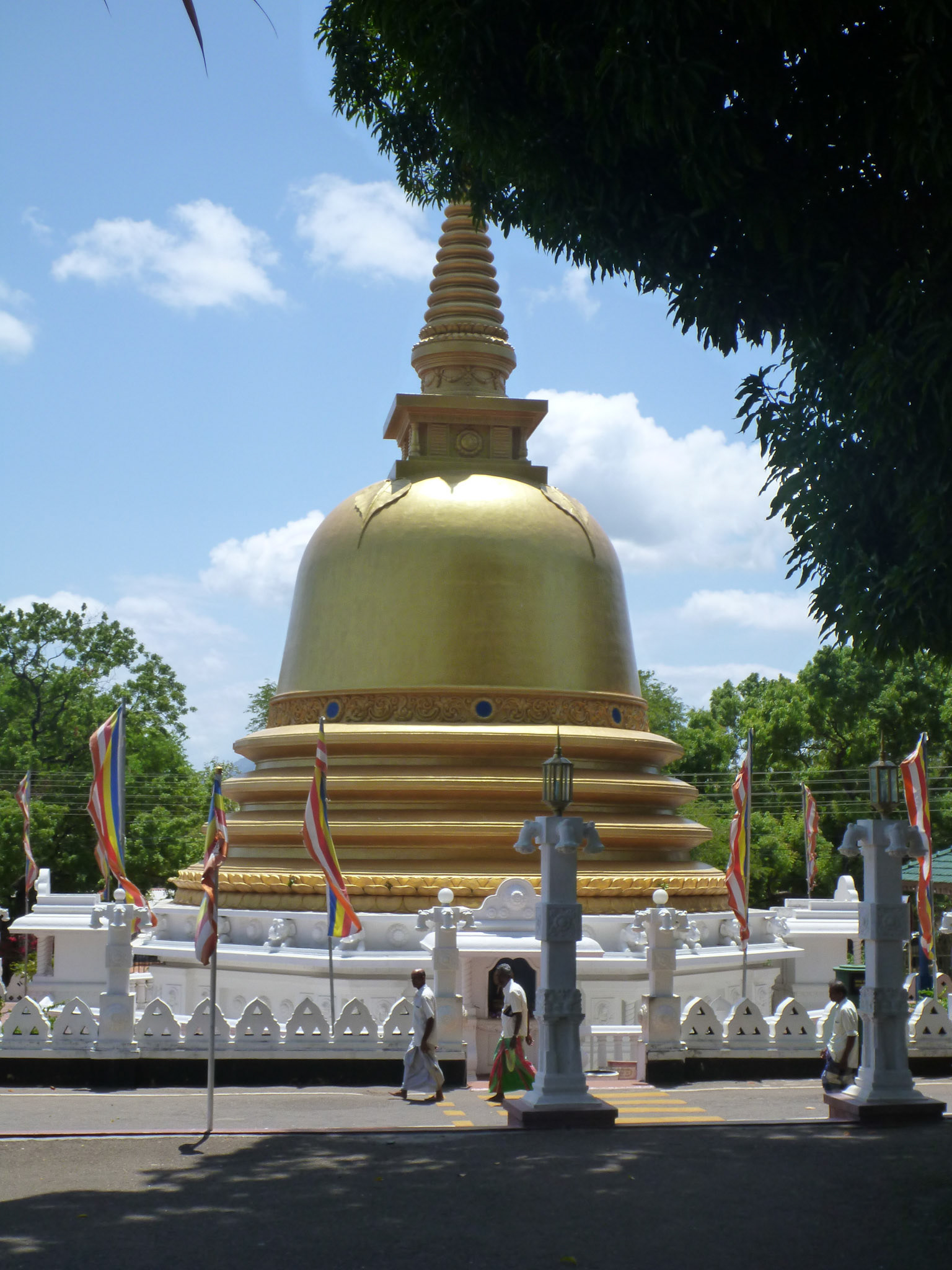 5.9.11 DAMBULA - Zlatý chrám