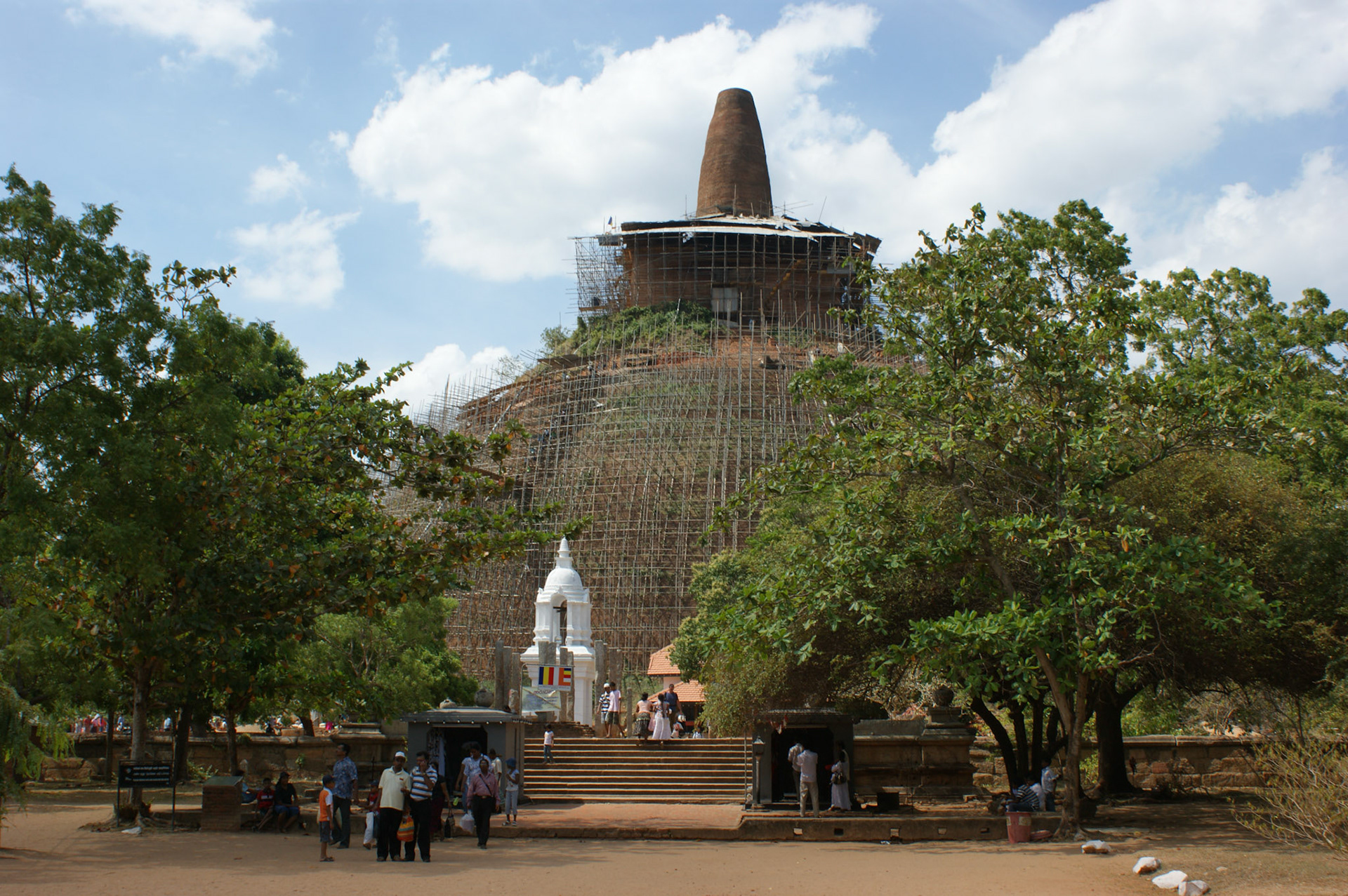 3.9.11 ANURADAPURA - DŽETAVANÁRAMA DÁGOBA