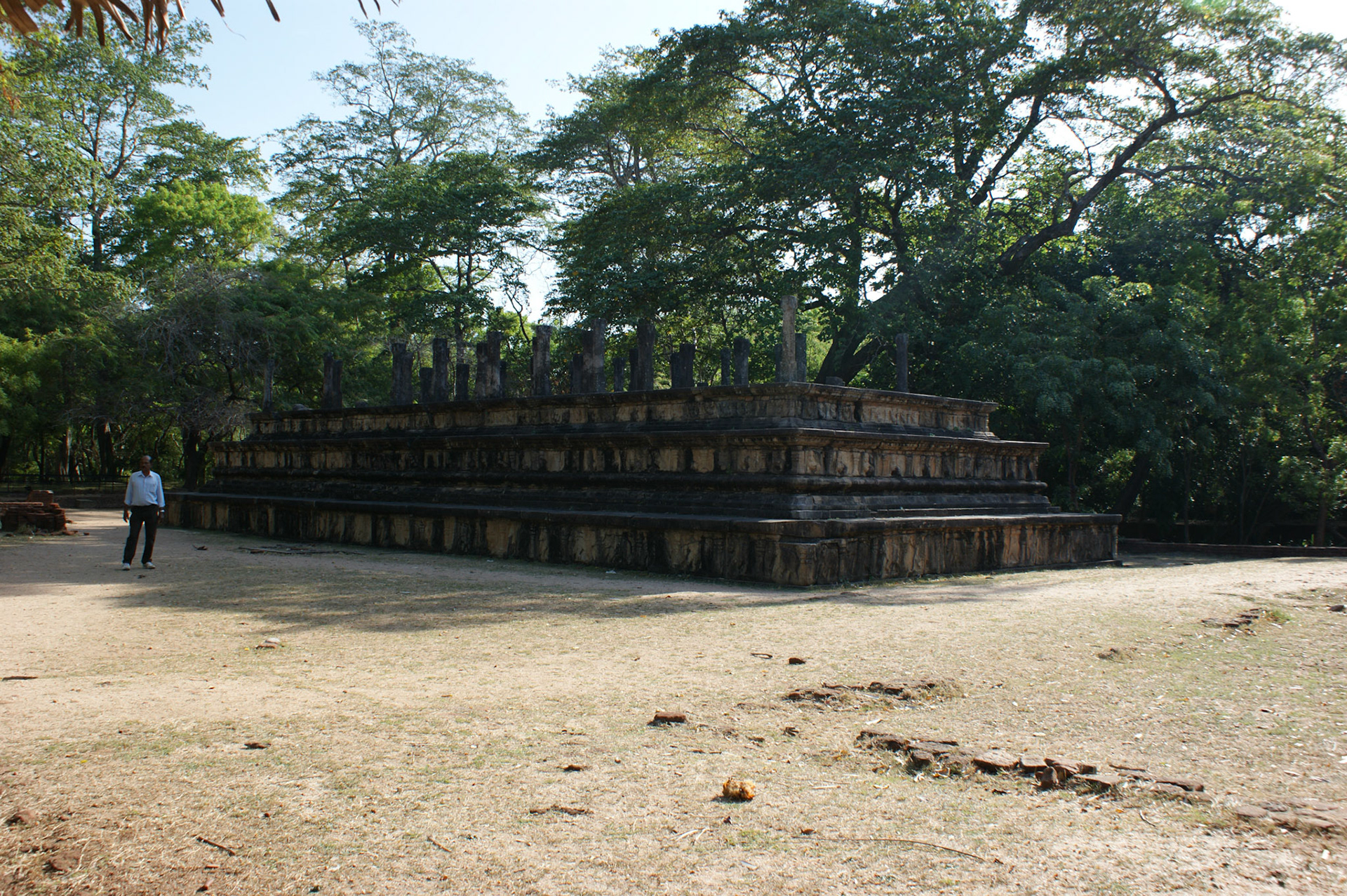 5.9.11 POLONARUVA - skupina královského paláce