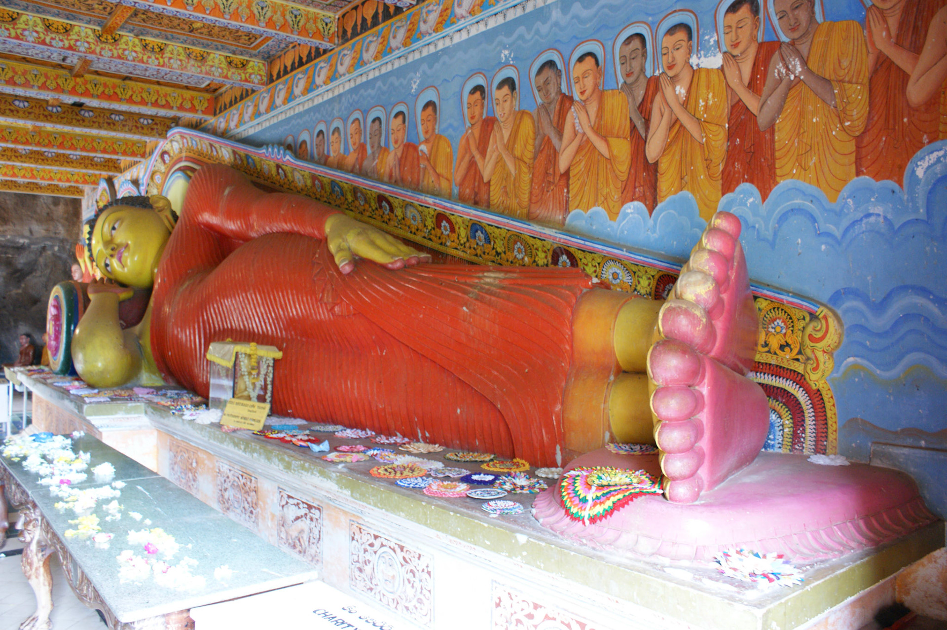 3.9.11 ANURADAPURA - skalní chrám ISSARASAMANA VIÁRA