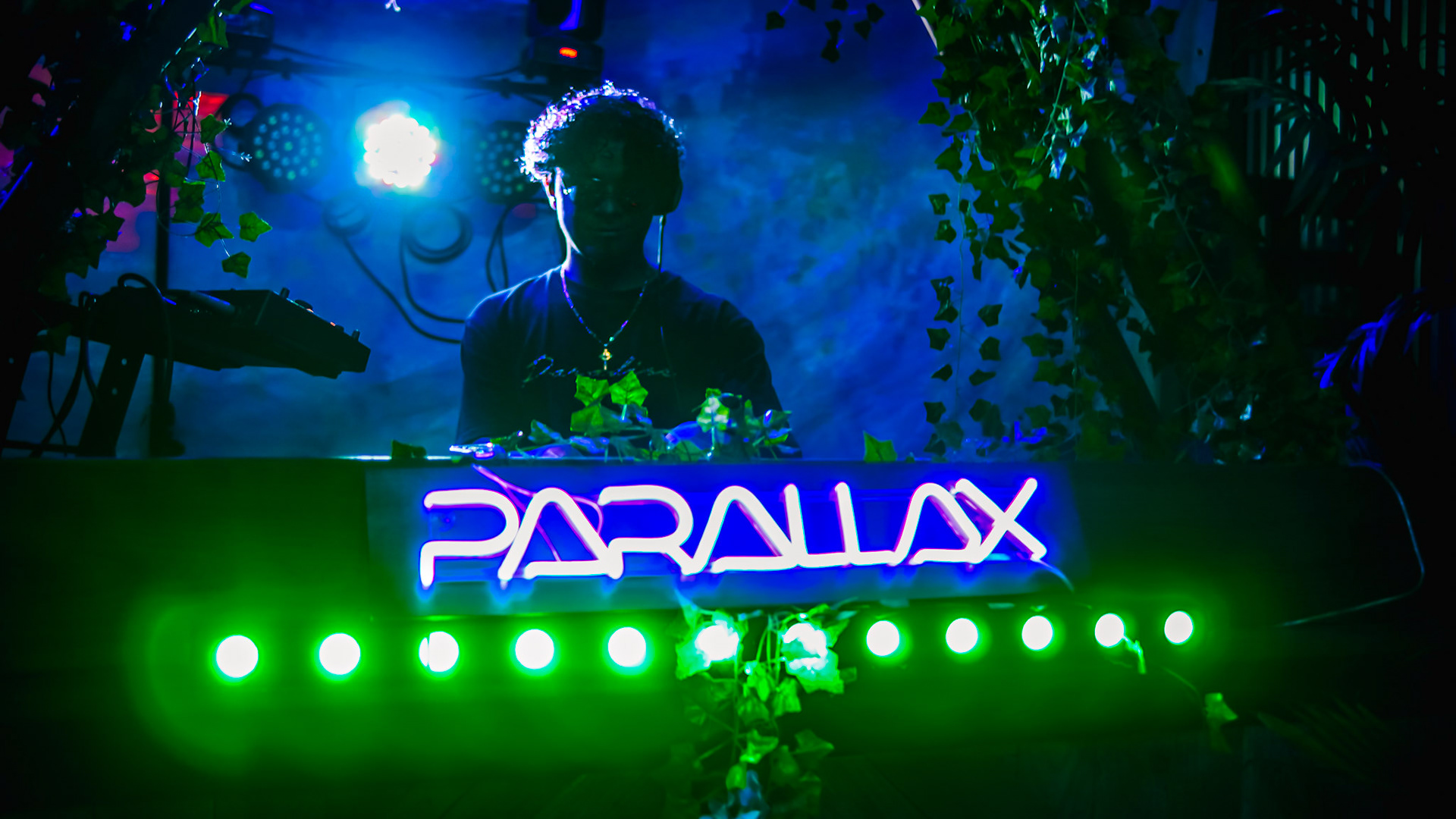 YSNXS @ Parallax