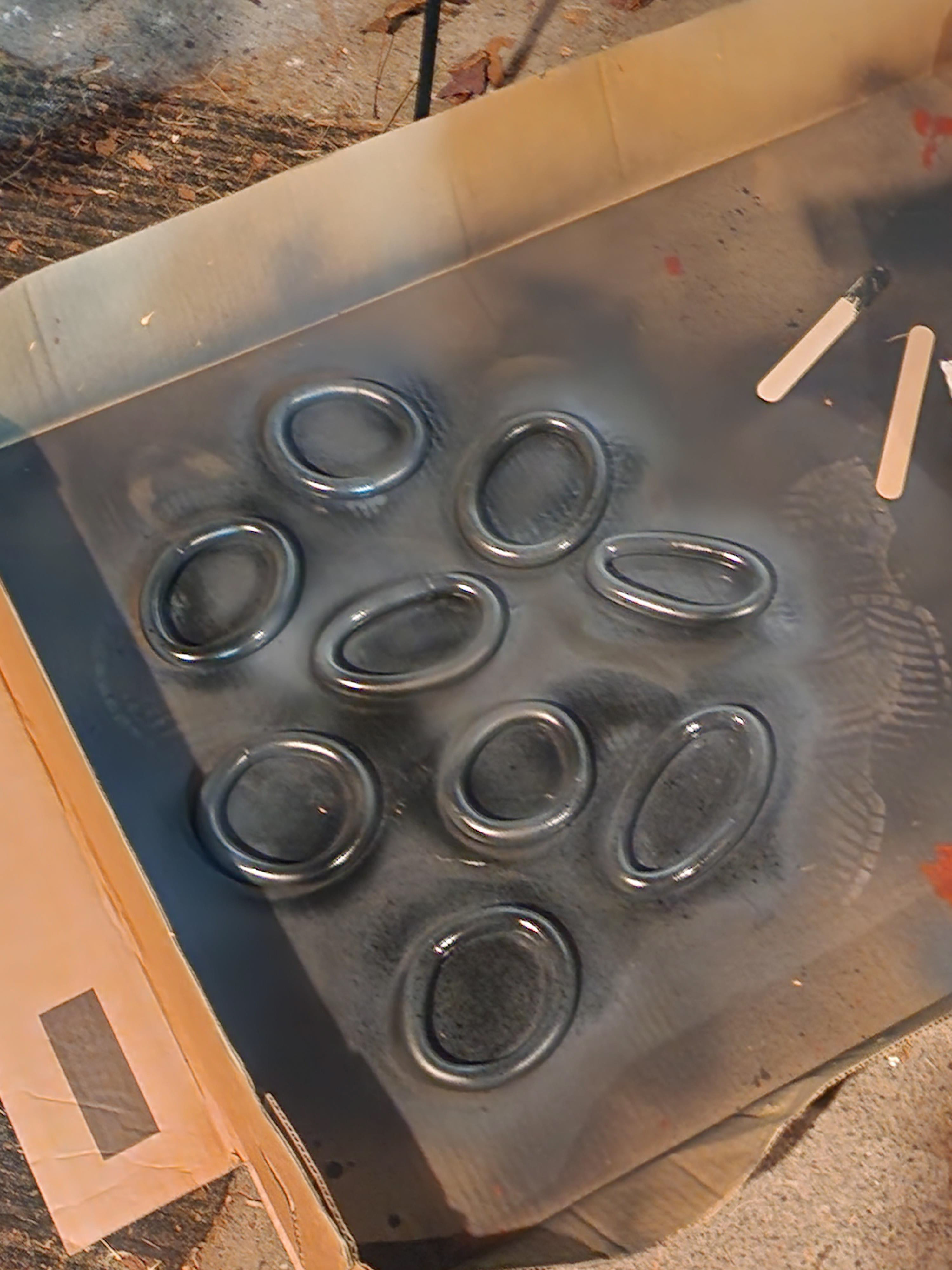 Spray painting the rings