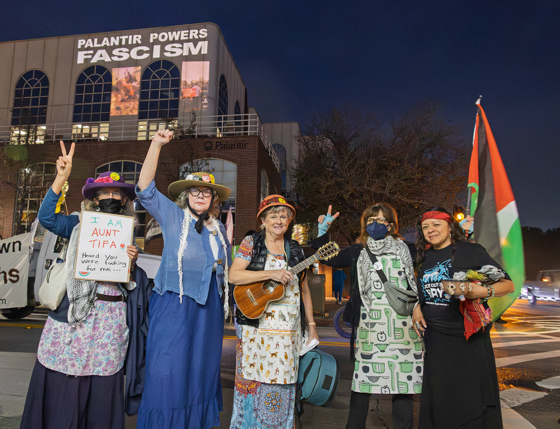 This photo or video may be downloaded and used freely for non-commercial purposes or by bona fide media services, provided that the photographer and ProbonoPhoto are credited whenever it is used. (ProBonoPhoto.org/Jesse Kornblum). The photographer retains copyright to this image. This is a CC-NC-BY-4.0 license: https://creativecommons.org/licenses/by-nc/4.0/