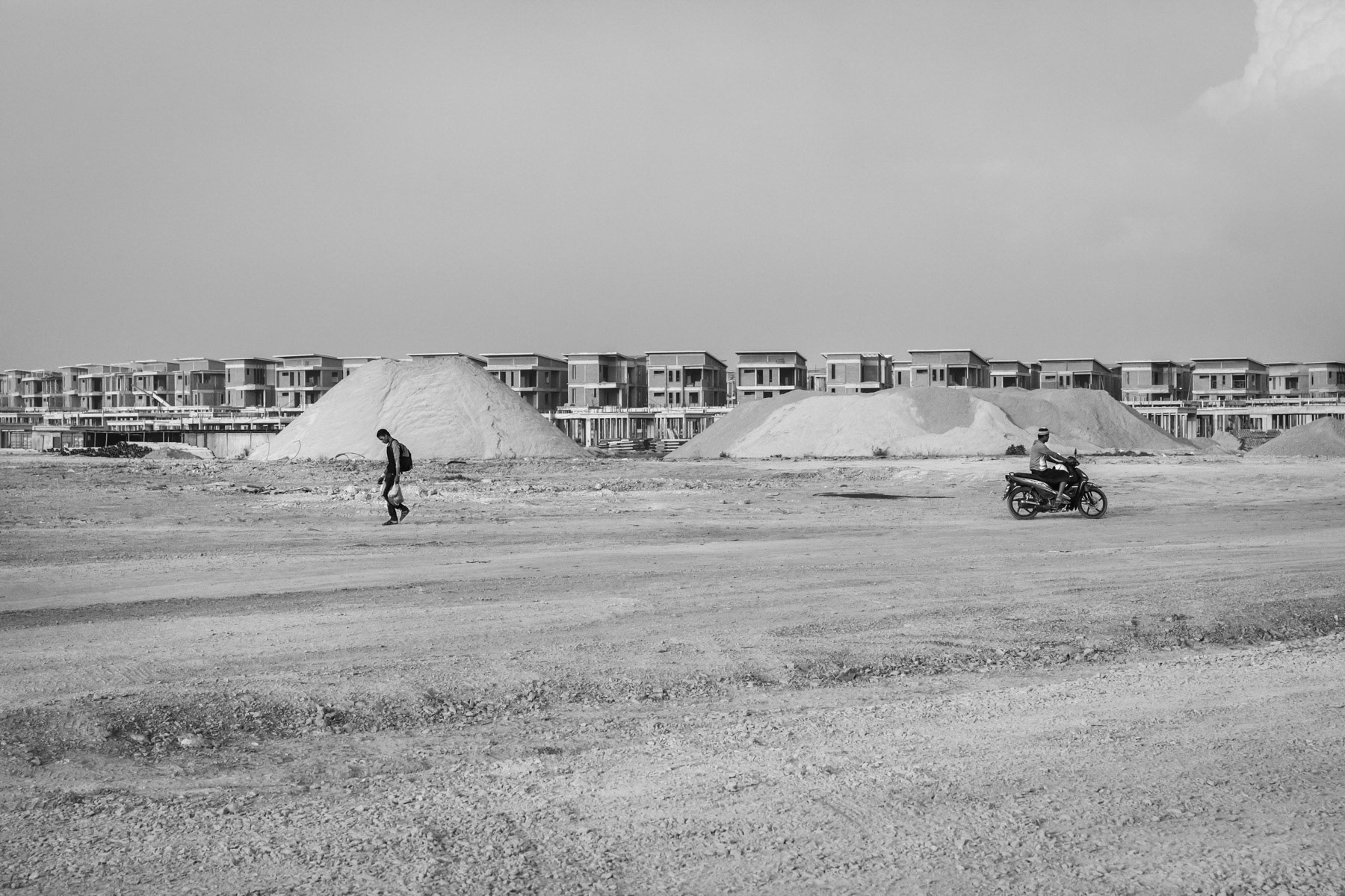 A Chinese owned consortium building one of the largest contruction projects in Northern Malaysia and employing around 1,200 un-registered Rohingya, Desa Ku in Kedai, Malaysia, June 2017
