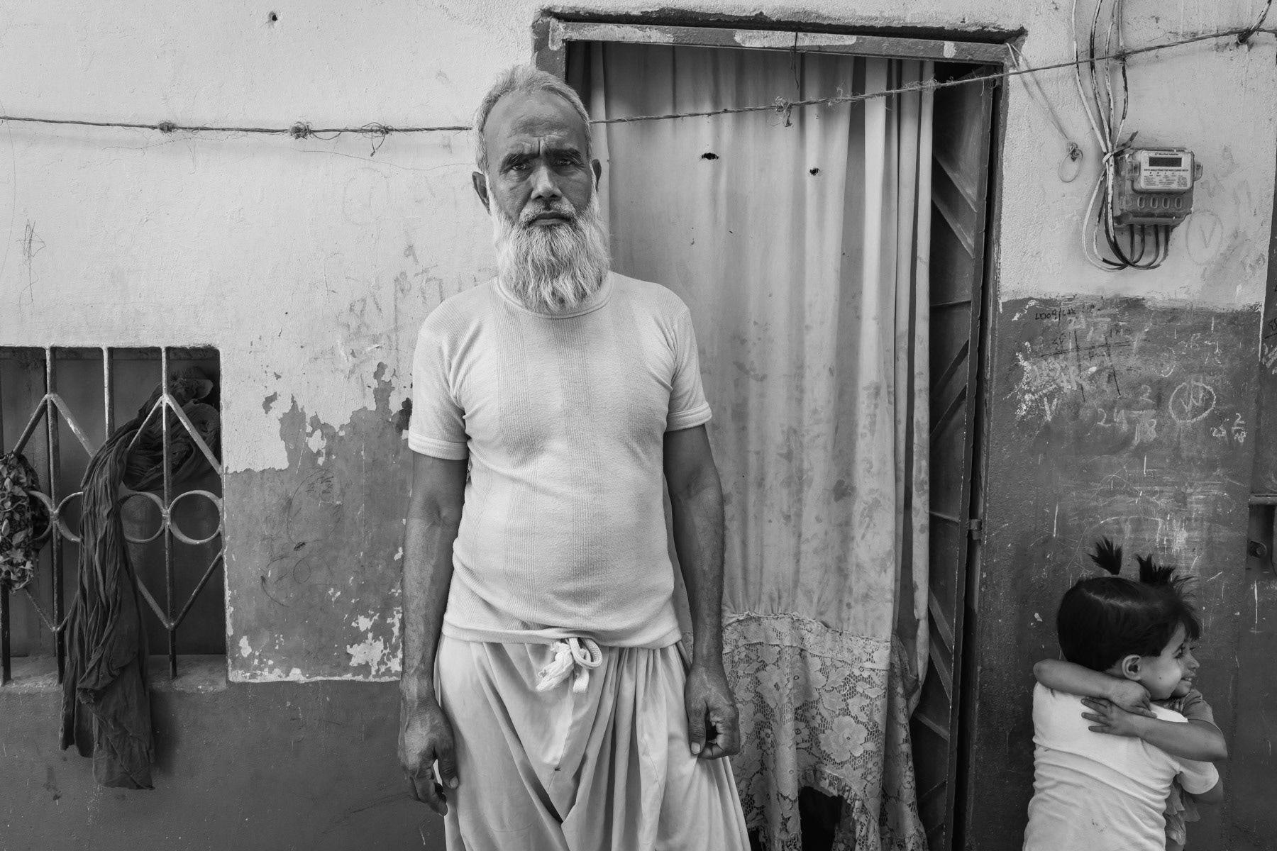 Kamal arrived in 1976 in Karachi from Buthidaung in Burma. He has been living ever since in Pakistan. He has not had any contact with his relatives in Burma since the ethnic cleansing operations of 2017 in Burma. Bilal Colony, Karachi, March 2018