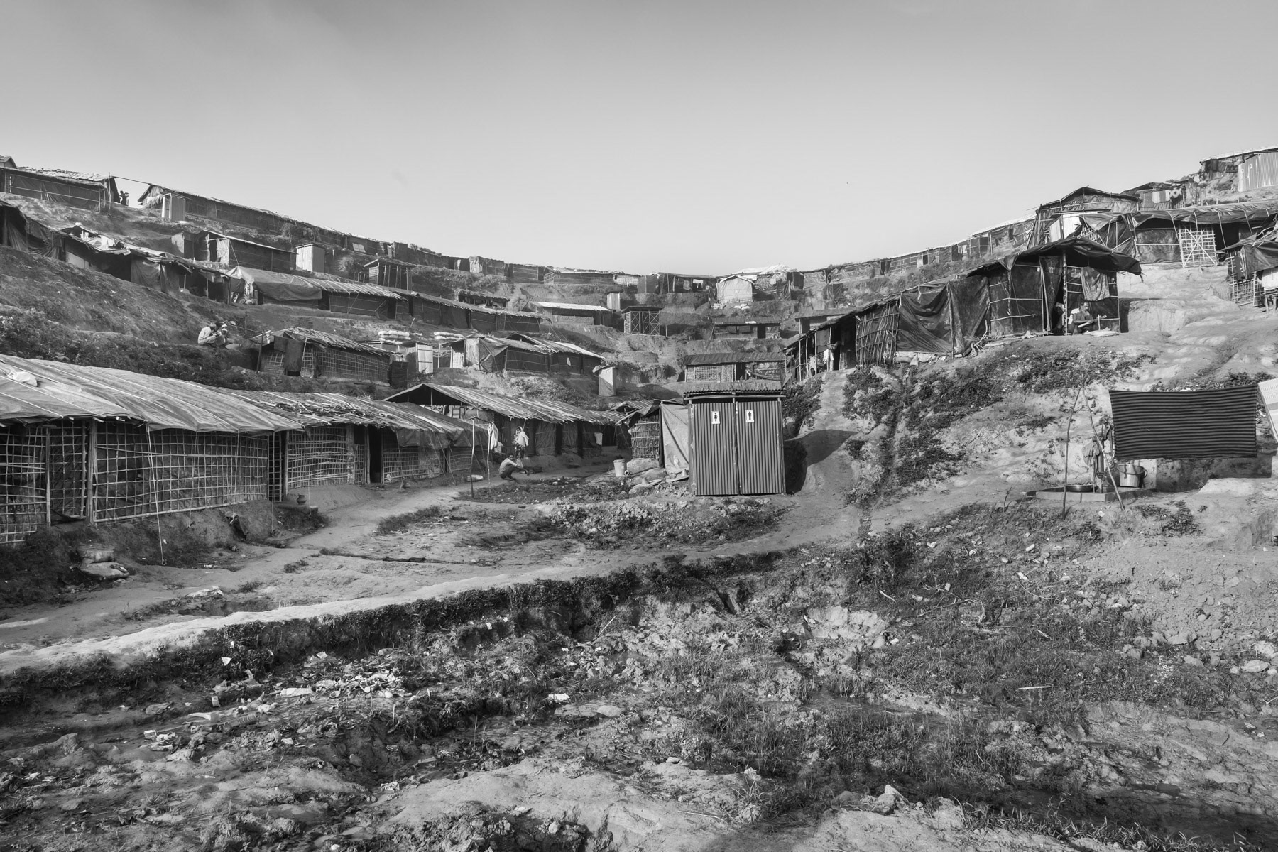 New makeshift blocks for the newly arrived Rohingya refugees from Myanmar. More than 650,000 refugees have fled persecution in neighbouring Myanmar since August 2017. Balukhali refugee camp, Ukhiya, Bangladesh, November 2017
