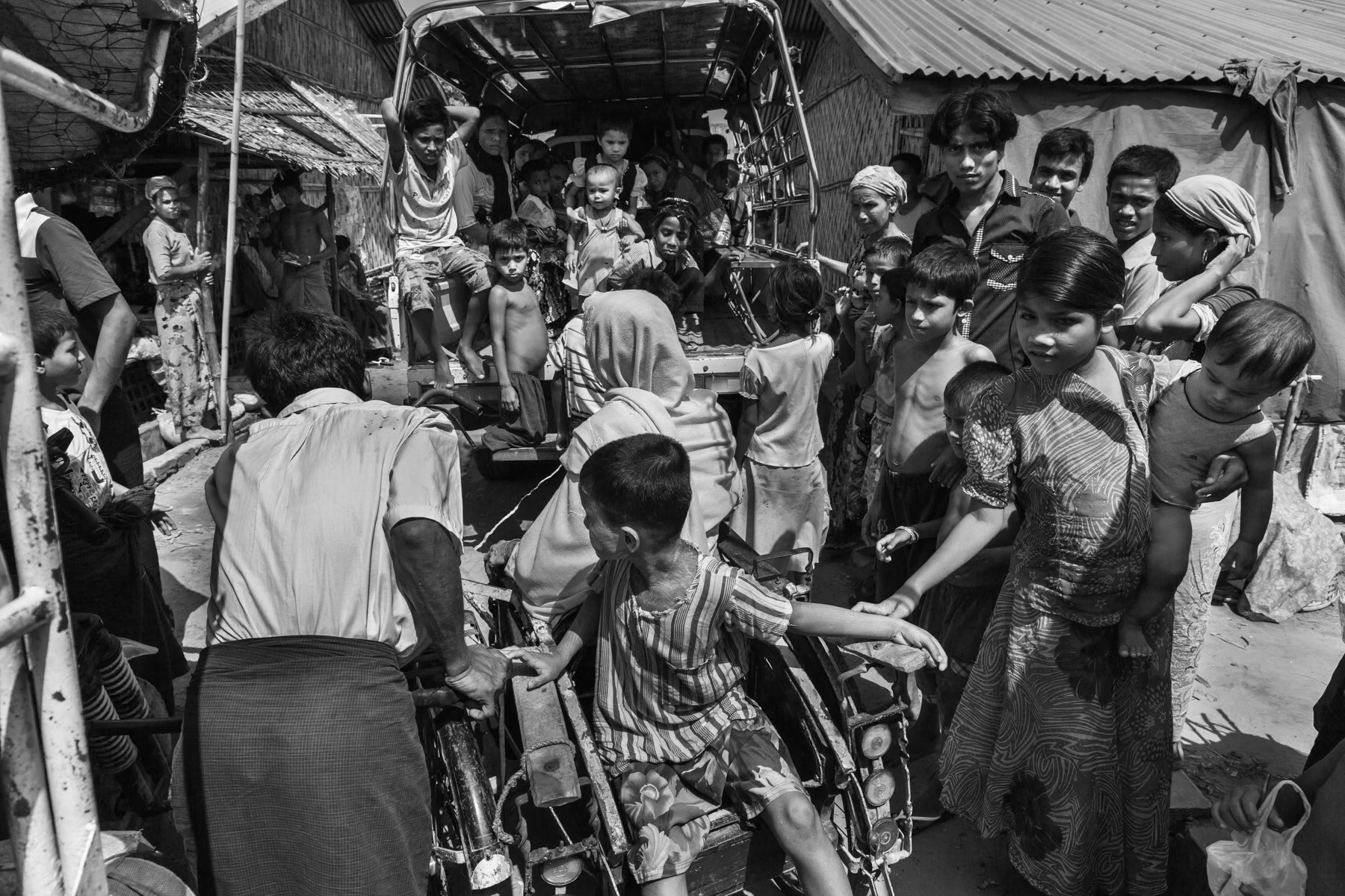 Over crowded Rohingya camps. An estimated 140,000 Rohingya live in the camps for IDP near Sittwe. They have no possibility to exit the camp area. Motin Nya IDP camp, Sittwe township, Rakhine, Myanmar, May 2016