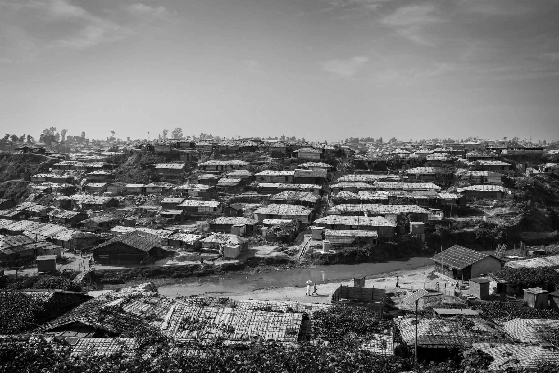 New makeshift blocks for Rohingya refugees from Myanmar. Over three quarter of a million refugees have fled persecution in neighbouring Myanmar since October 2016. Kutupalong refugee camp, Bangladesh, October 2018