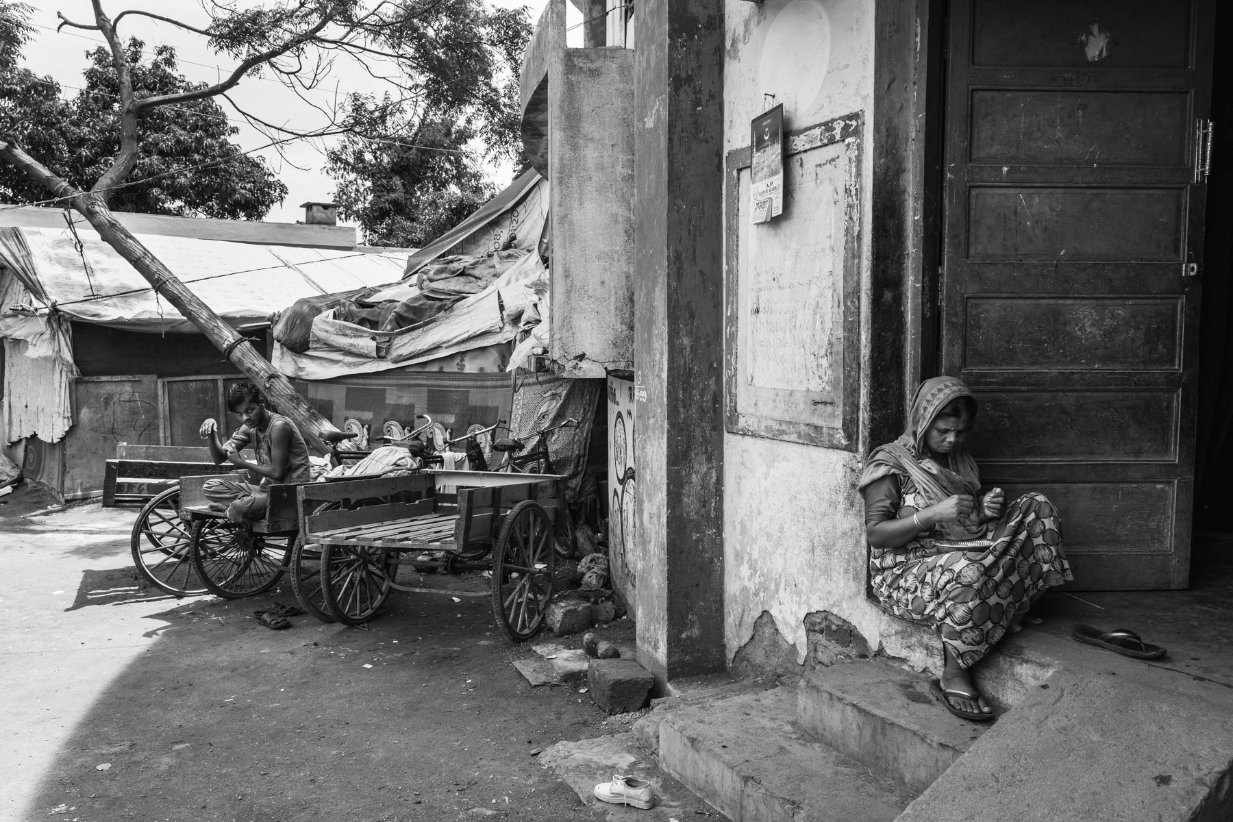 One hundred Rohingya refugees live in an abandonned cyclone shelter in Kelembakkam near Chennai in the Indian State of Tamil Nadu, India, June 2017