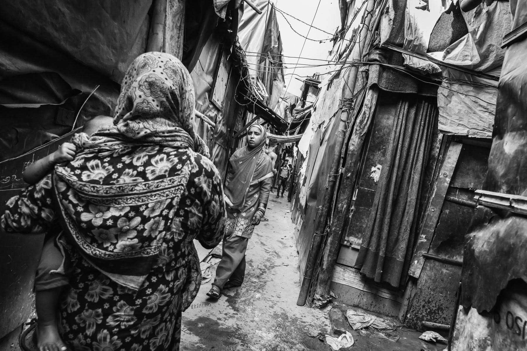 Kunjankuh urban camp for Rohingya refugees in a remote suburban area of Delhi. Okhla, New Delhi, India, June 2017