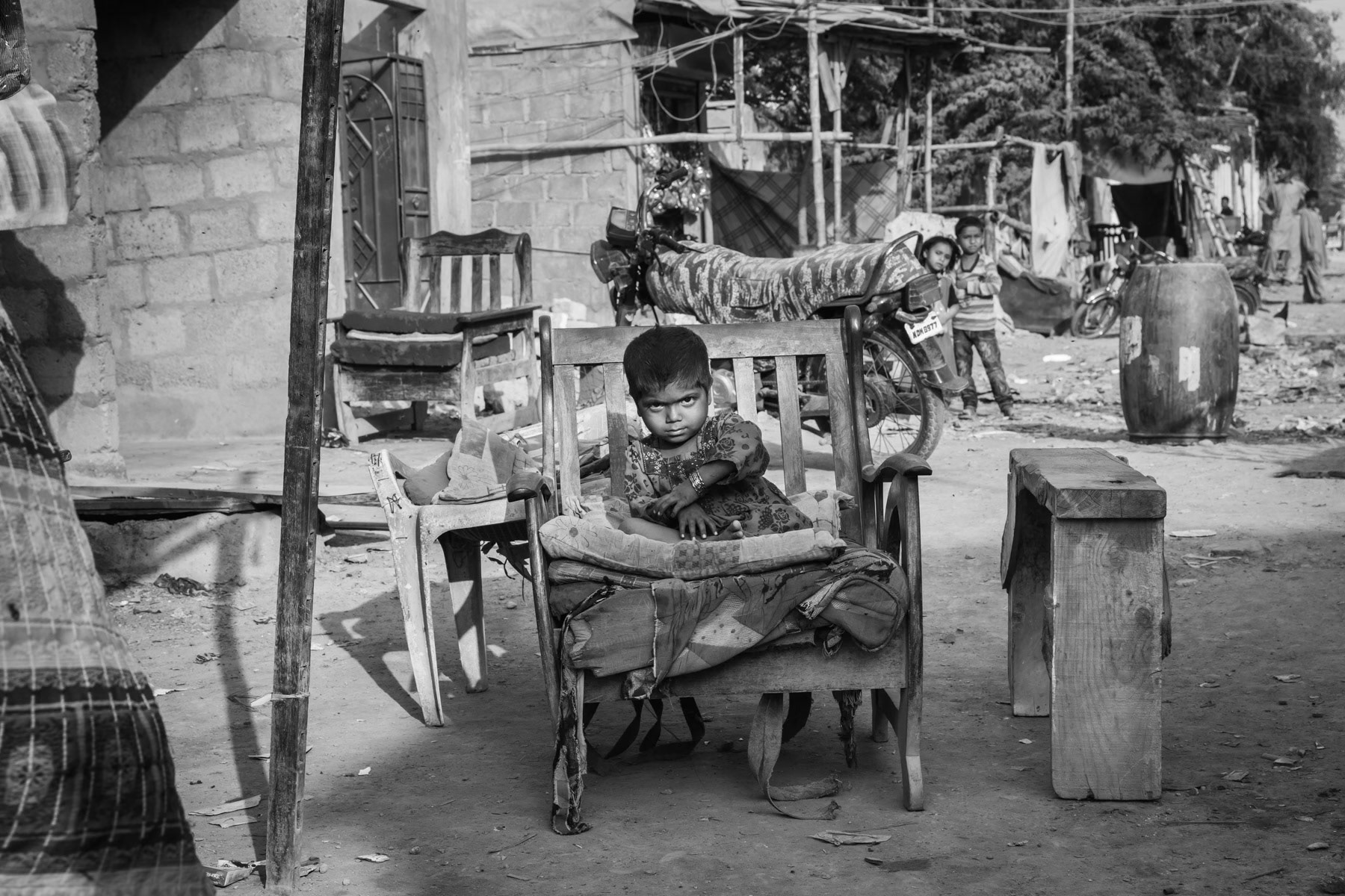 Although the first Rohingya refugees arrived 40 years ago in Pakistan, a lot of them still live on the edge of existance and without documents. Bilal Colony in Karachi, Pakistan, December 2016