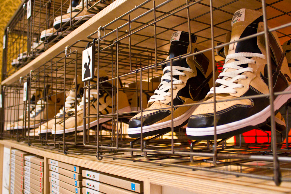 BRAND ID / PRODUCT DESIGN / RETAIL DESIGN