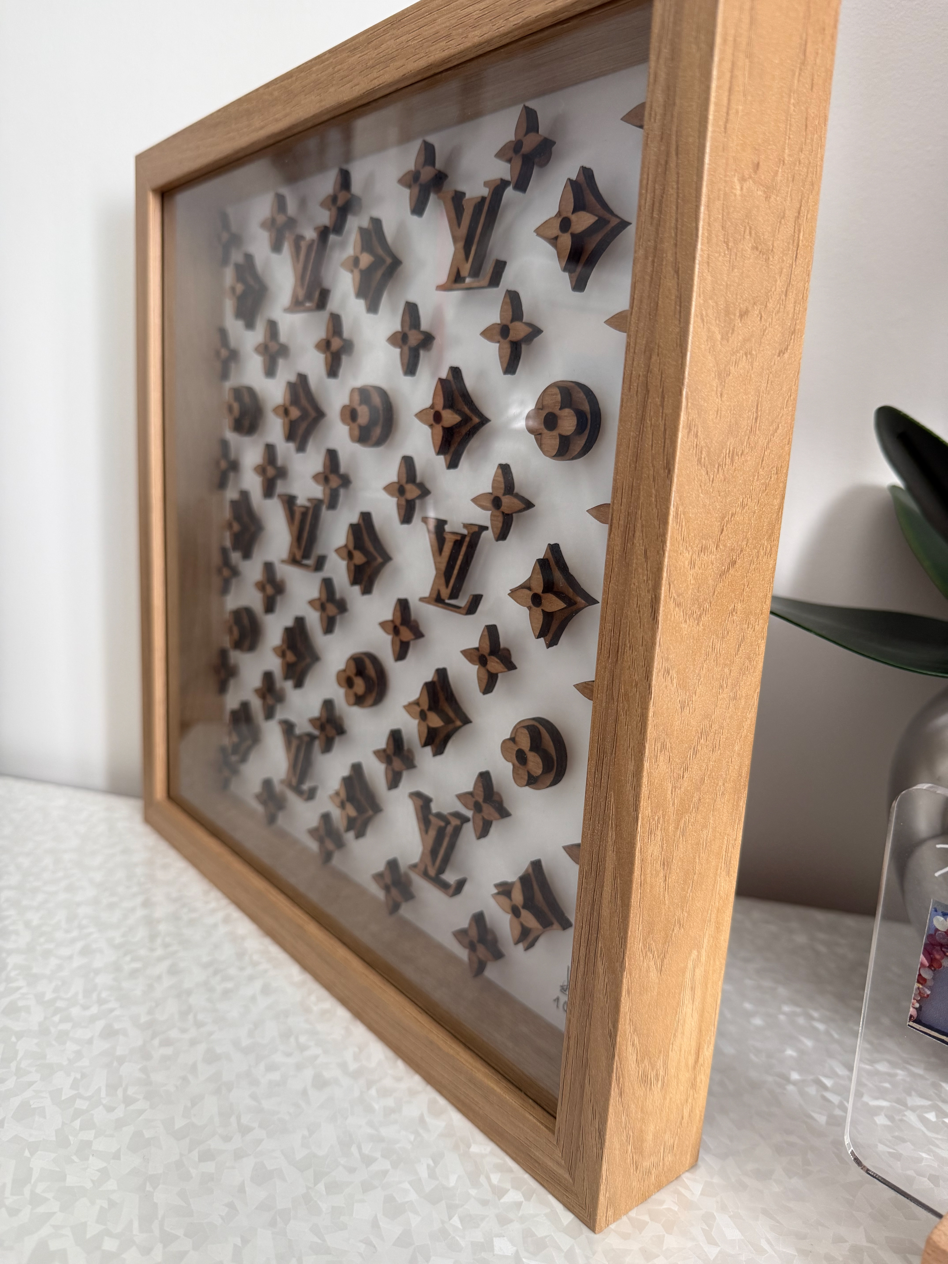 Shadow Box Full Wood LV - 30x30 cm