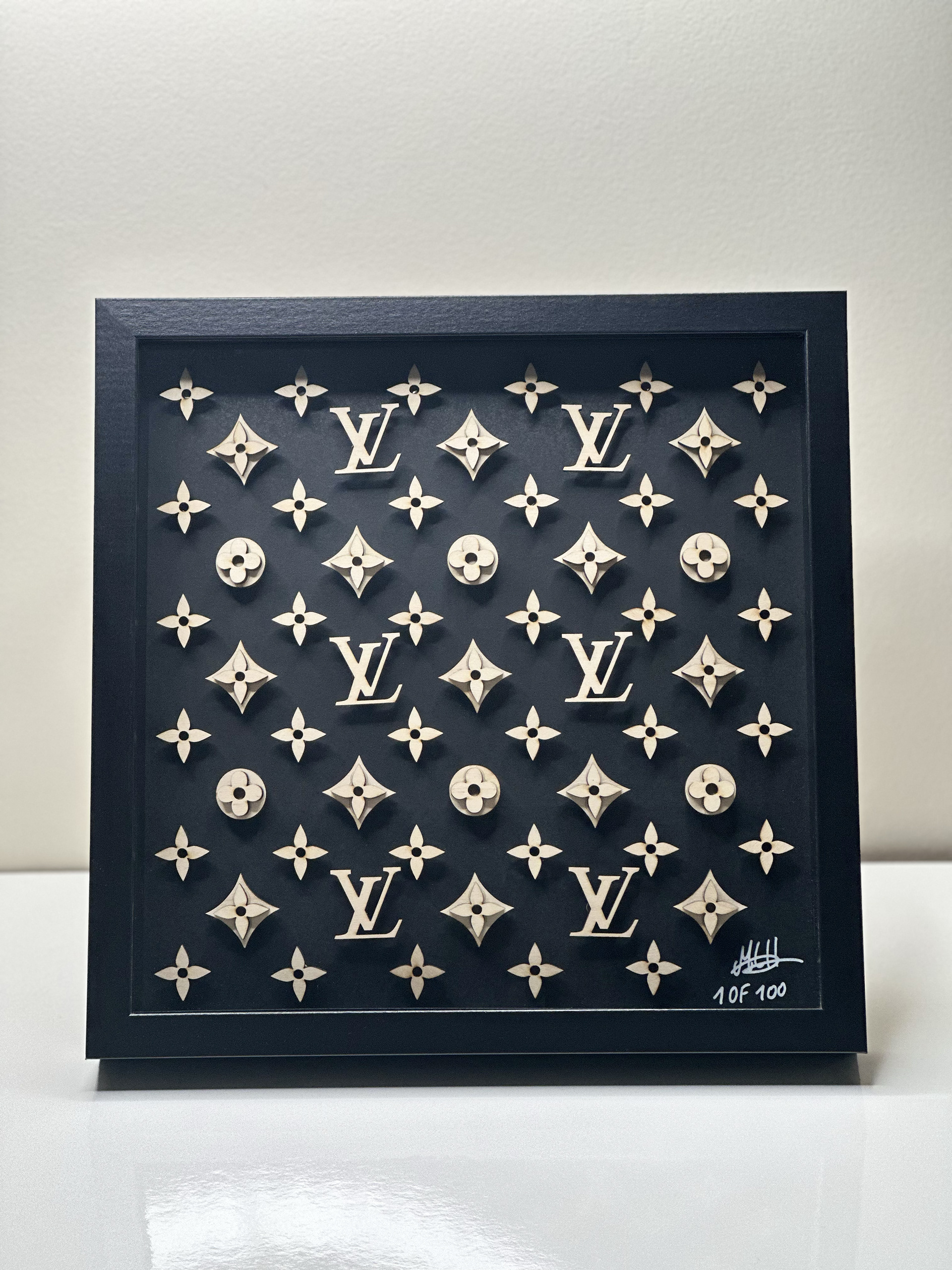 Shadow Box Black and Wood LV - 30x30 cm