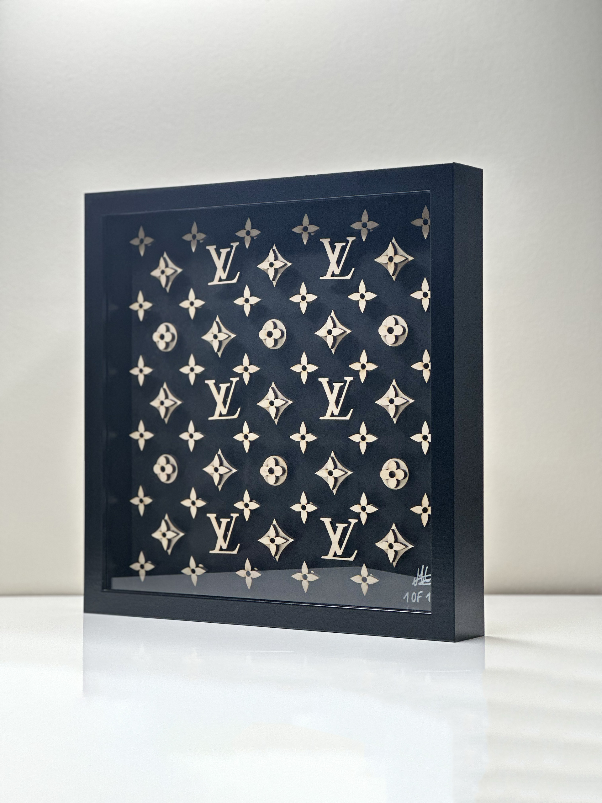 Shadow Box Black and Wood LV - 30x30 cm