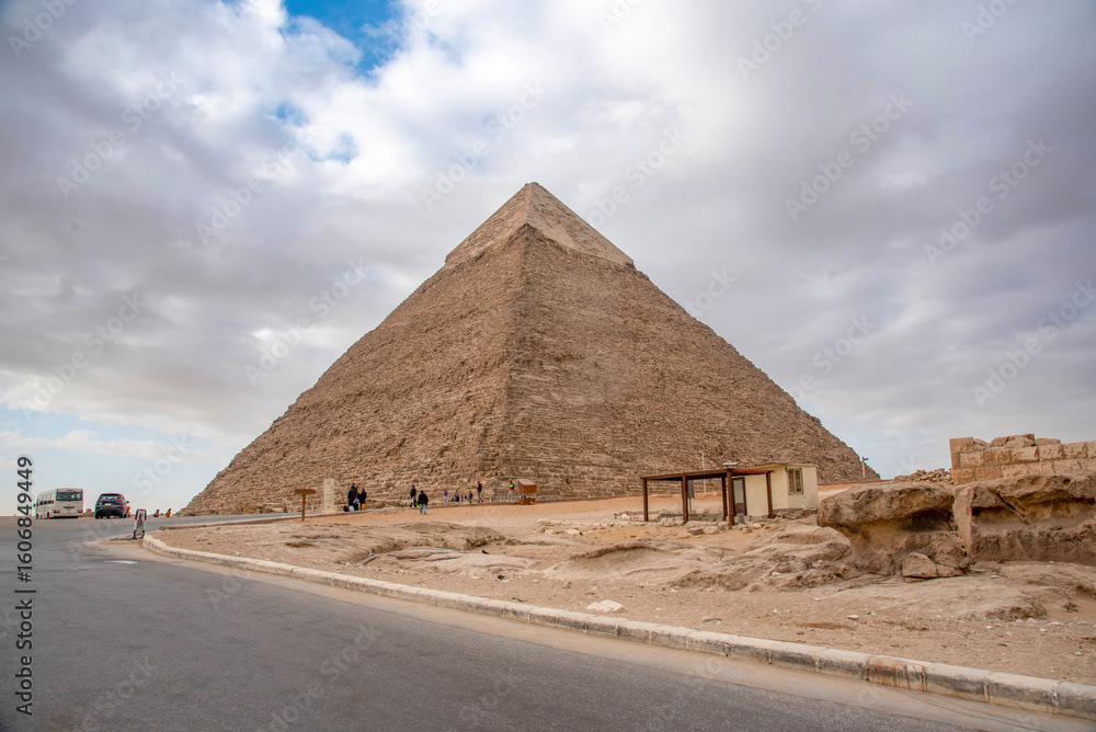 Pyramid of Khafre