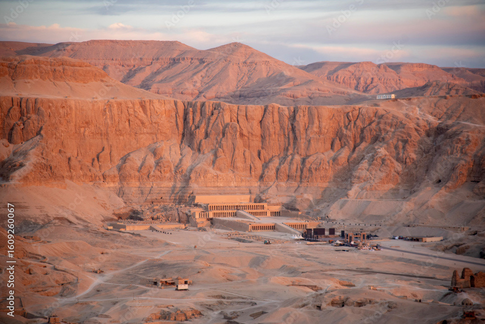 Hot air balloon ride, Luxor