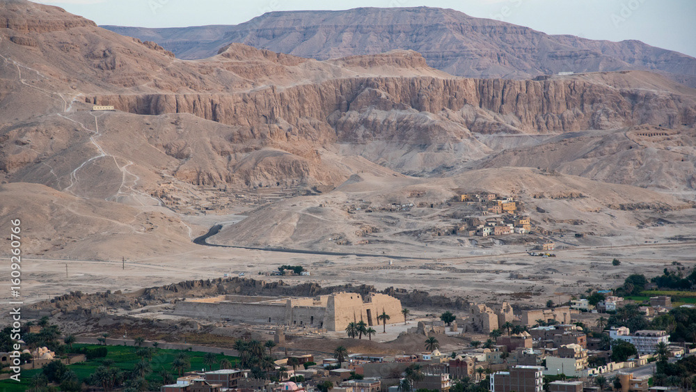 Hot air balloon ride, Luxor