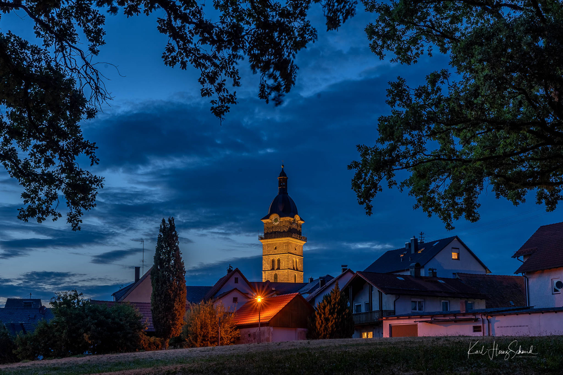 Stadtpfarrkirche zur blauen Stunde