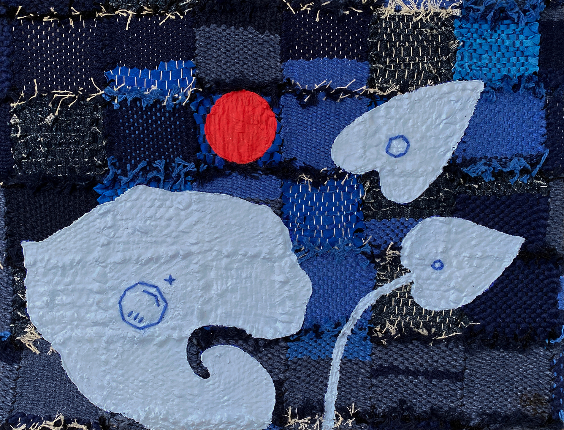 STRING OF PEARLS textile, yarn & acrylics 2025, 30 x 40 cm