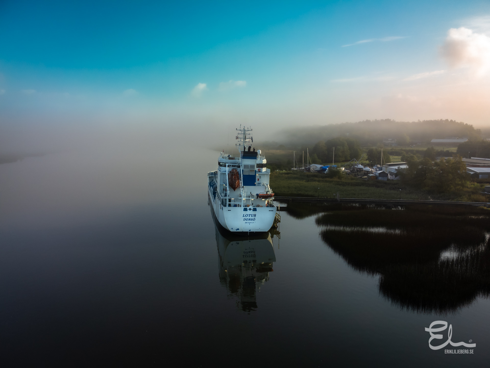Fartyg i Göta Älv vid Nol