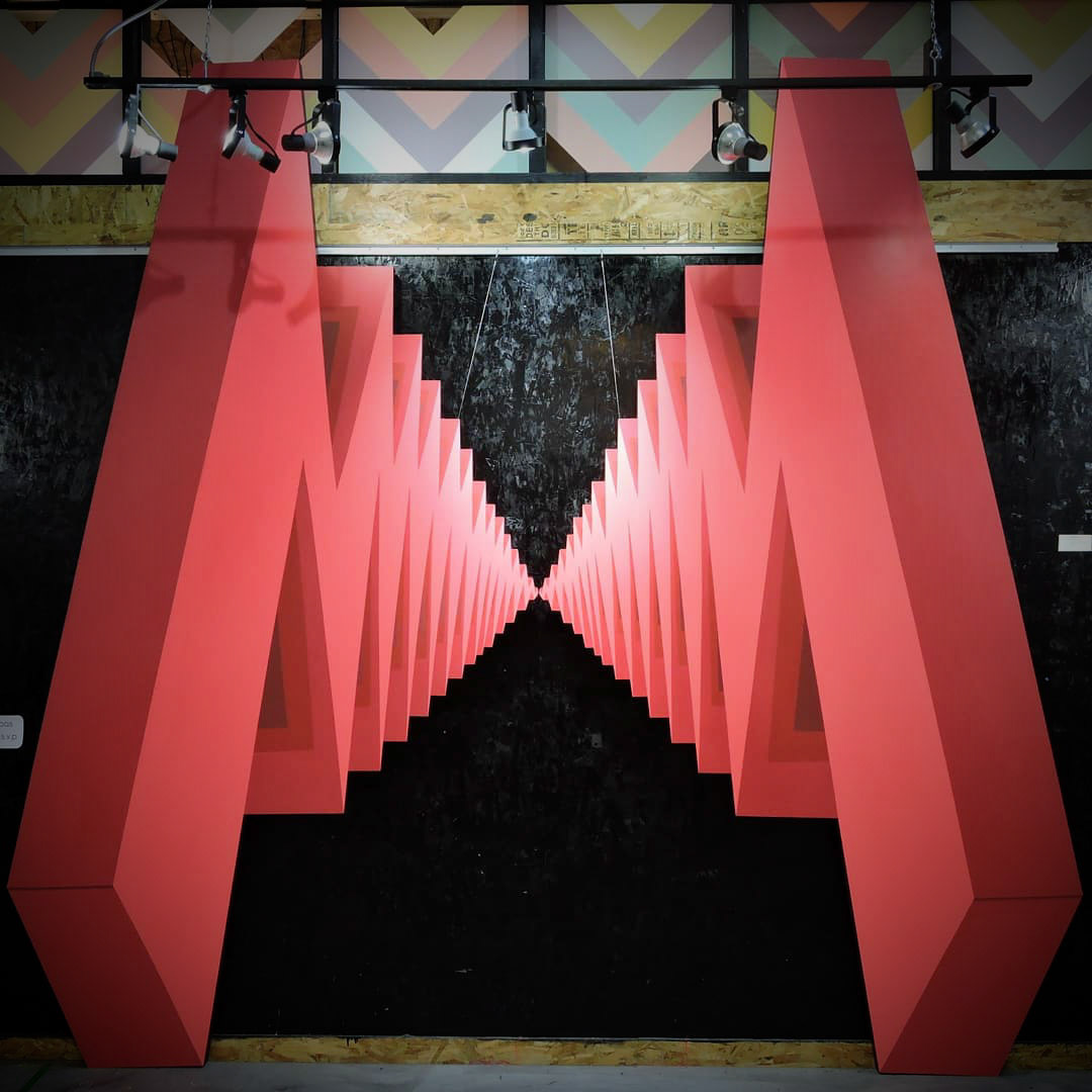 ''profondeur''132x120