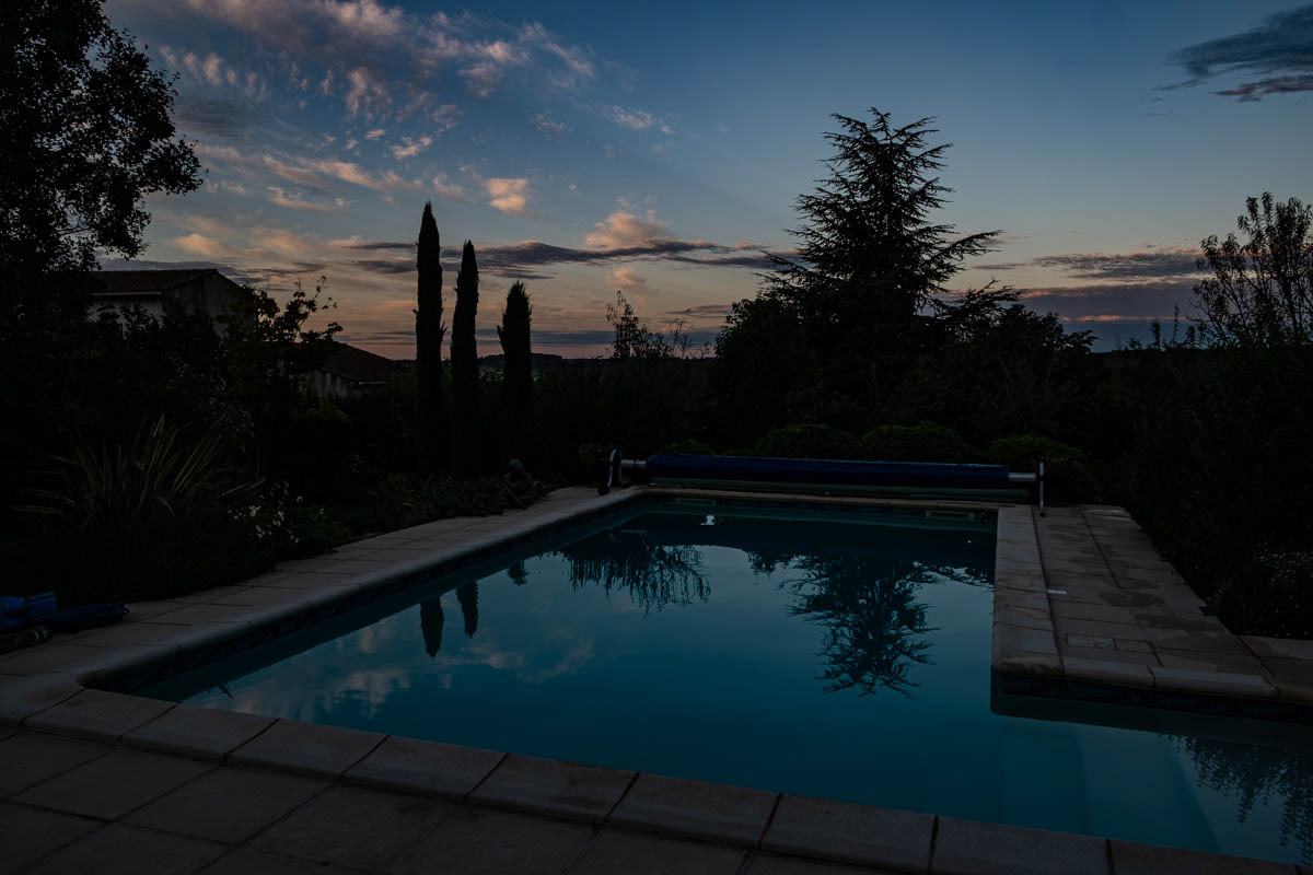 Piscine, reflet de nuit