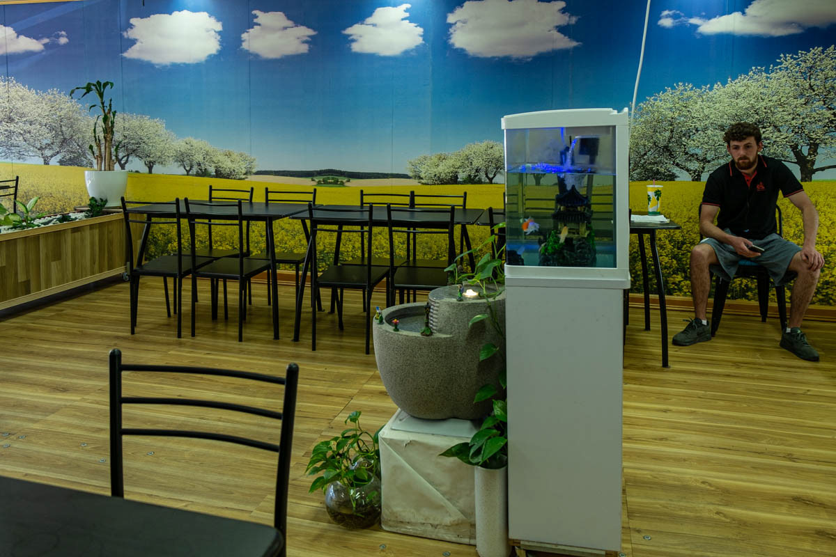 Café avec décor