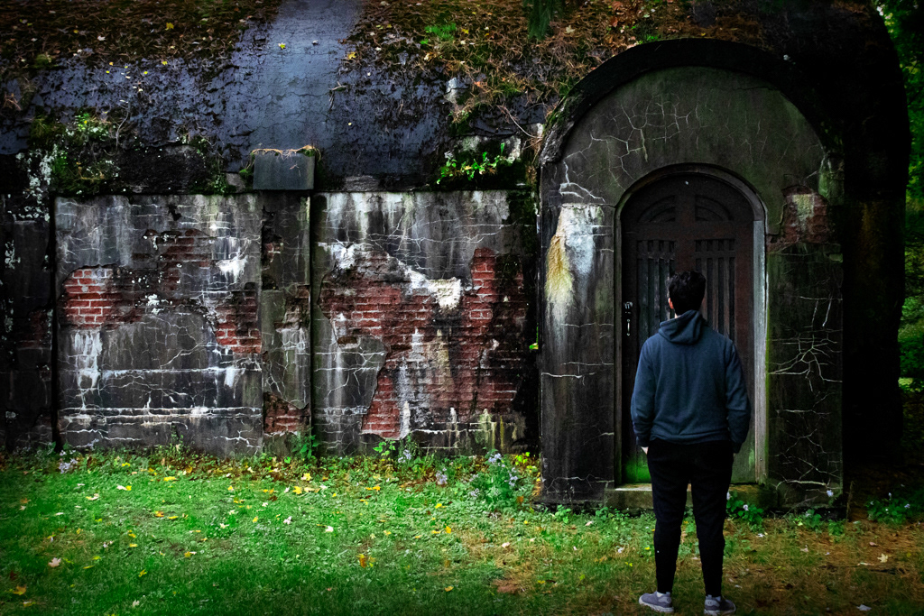 Through The Door┃James Lanci 2022